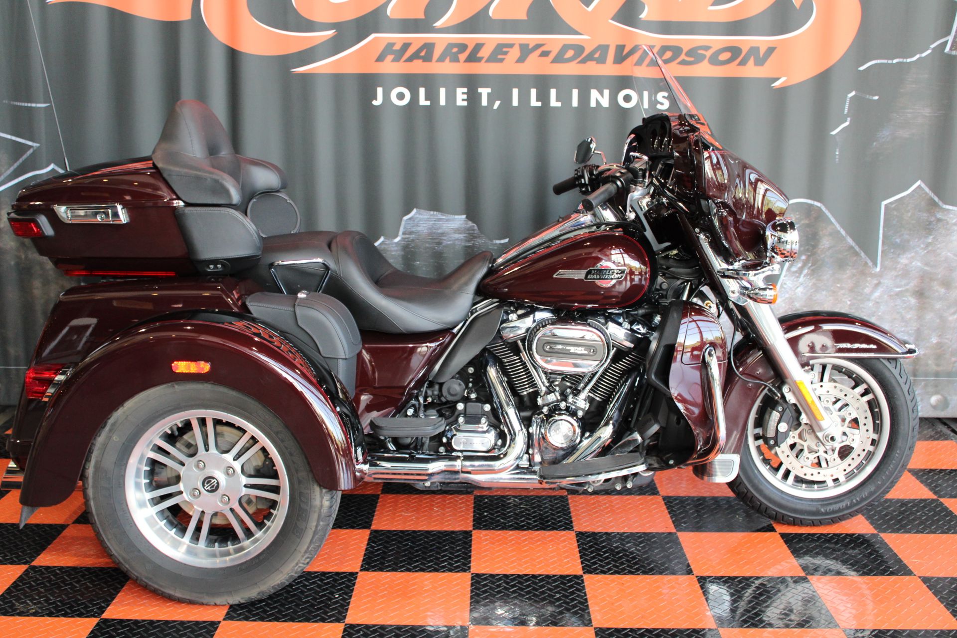 2022 Harley-Davidson Tri Glide® Ultra in Shorewood, Illinois - Photo 2