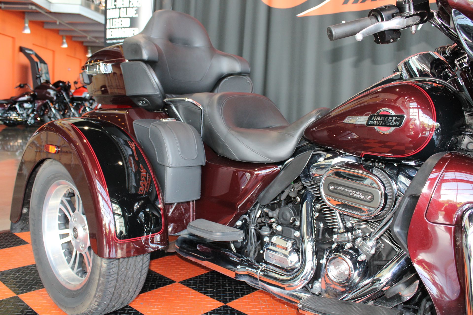 2022 Harley-Davidson Tri Glide® Ultra in Shorewood, Illinois - Photo 7