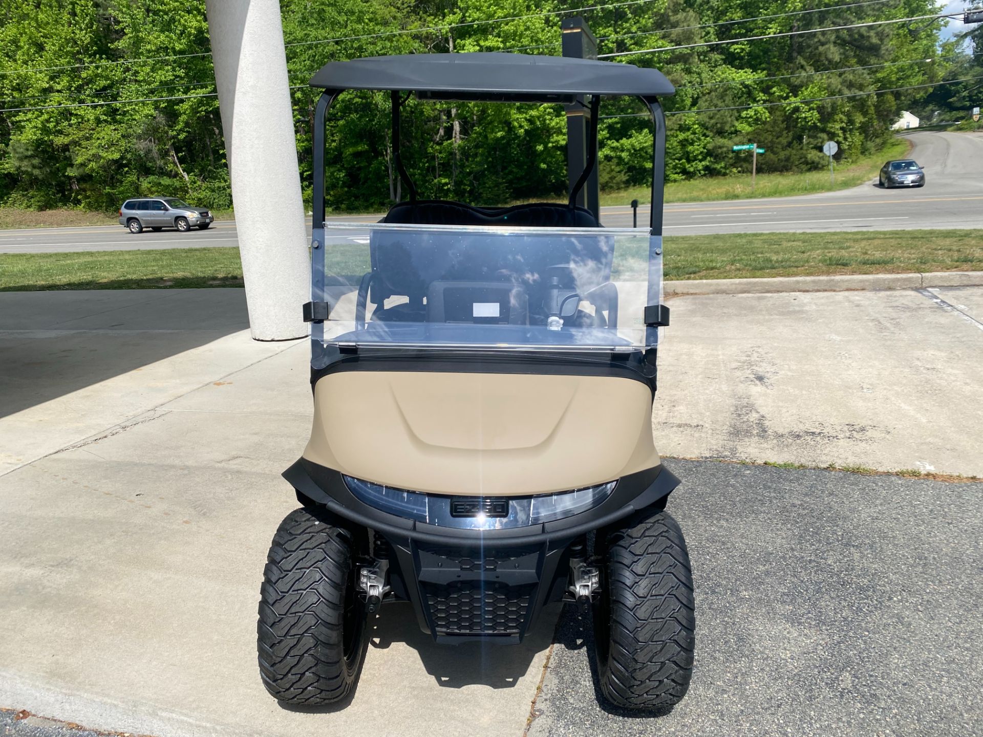 2026 EZGO RXV4 photo 2