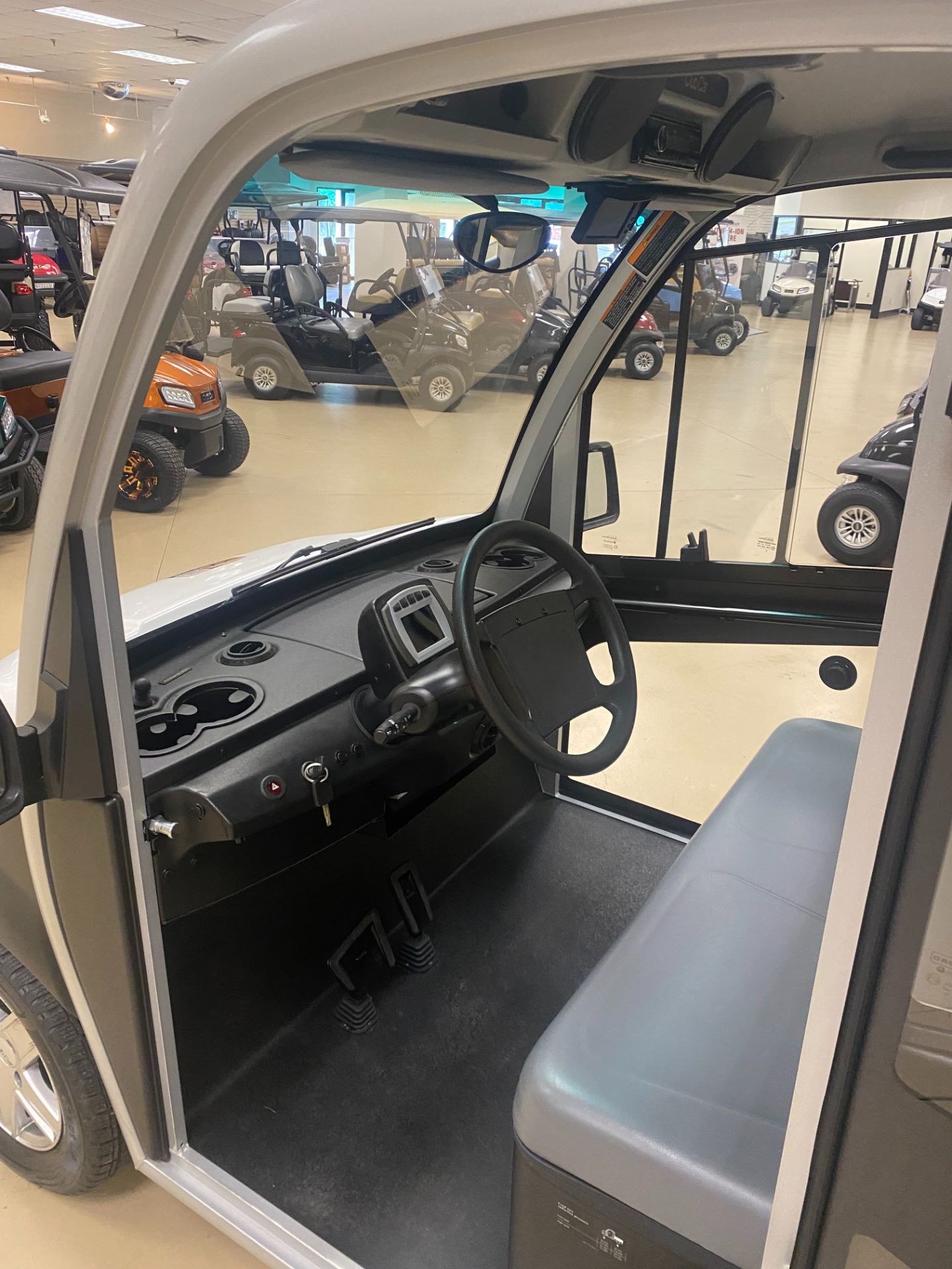2024 Club Car Urban photo 4