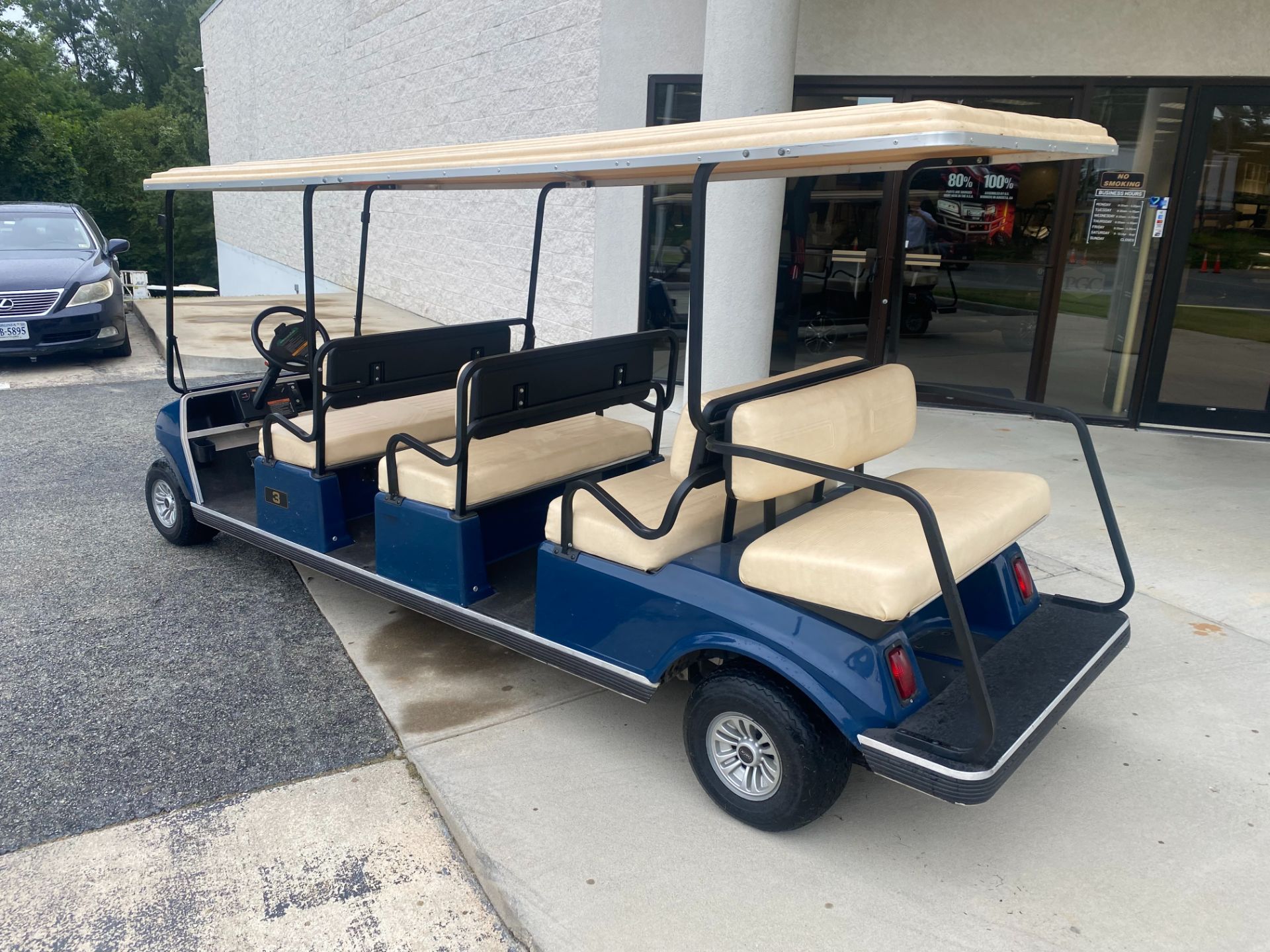 2016 Club Car Villager photo 2