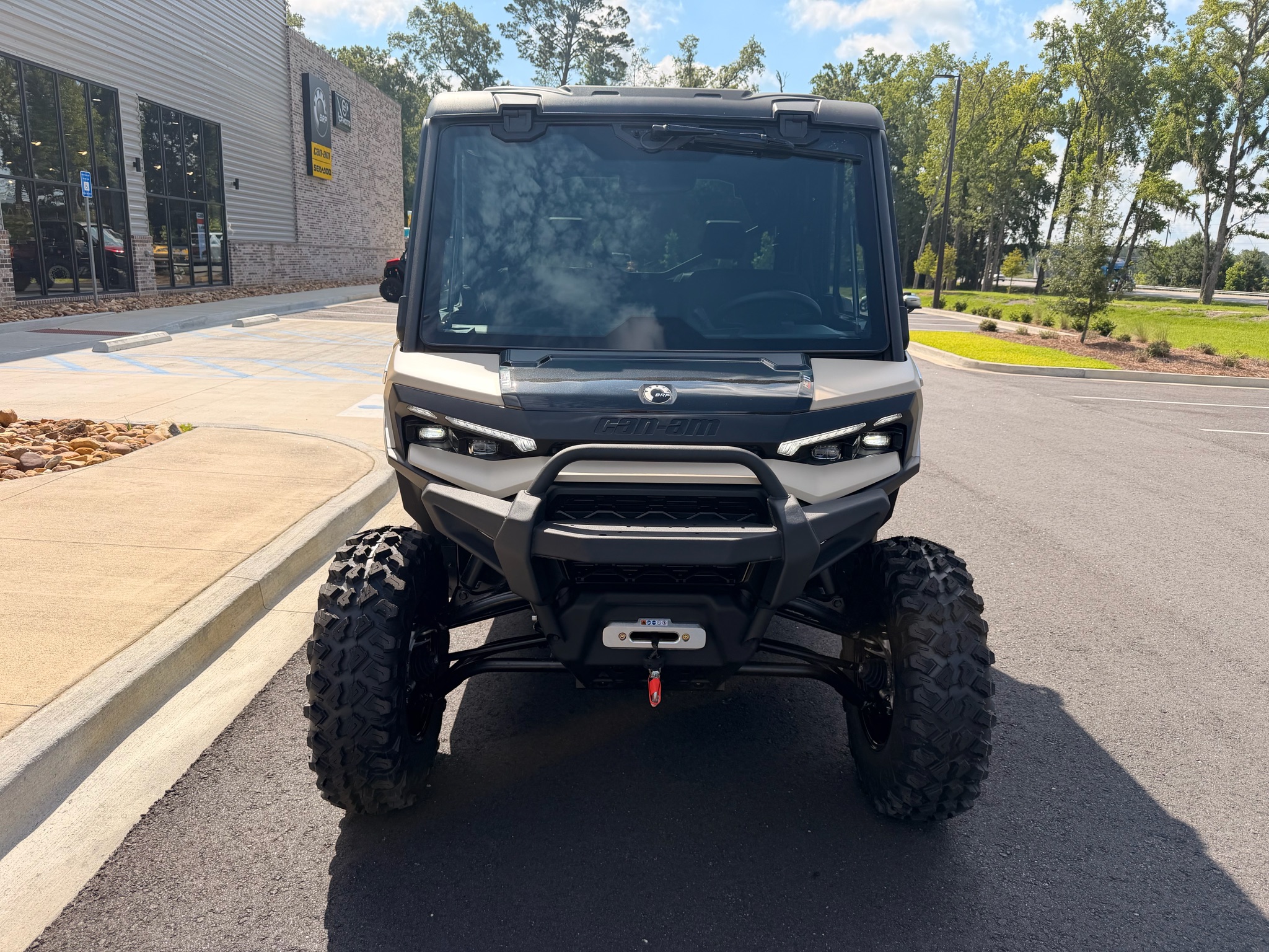 2026 Can-Am™ Defender MAX Limited HD11 5