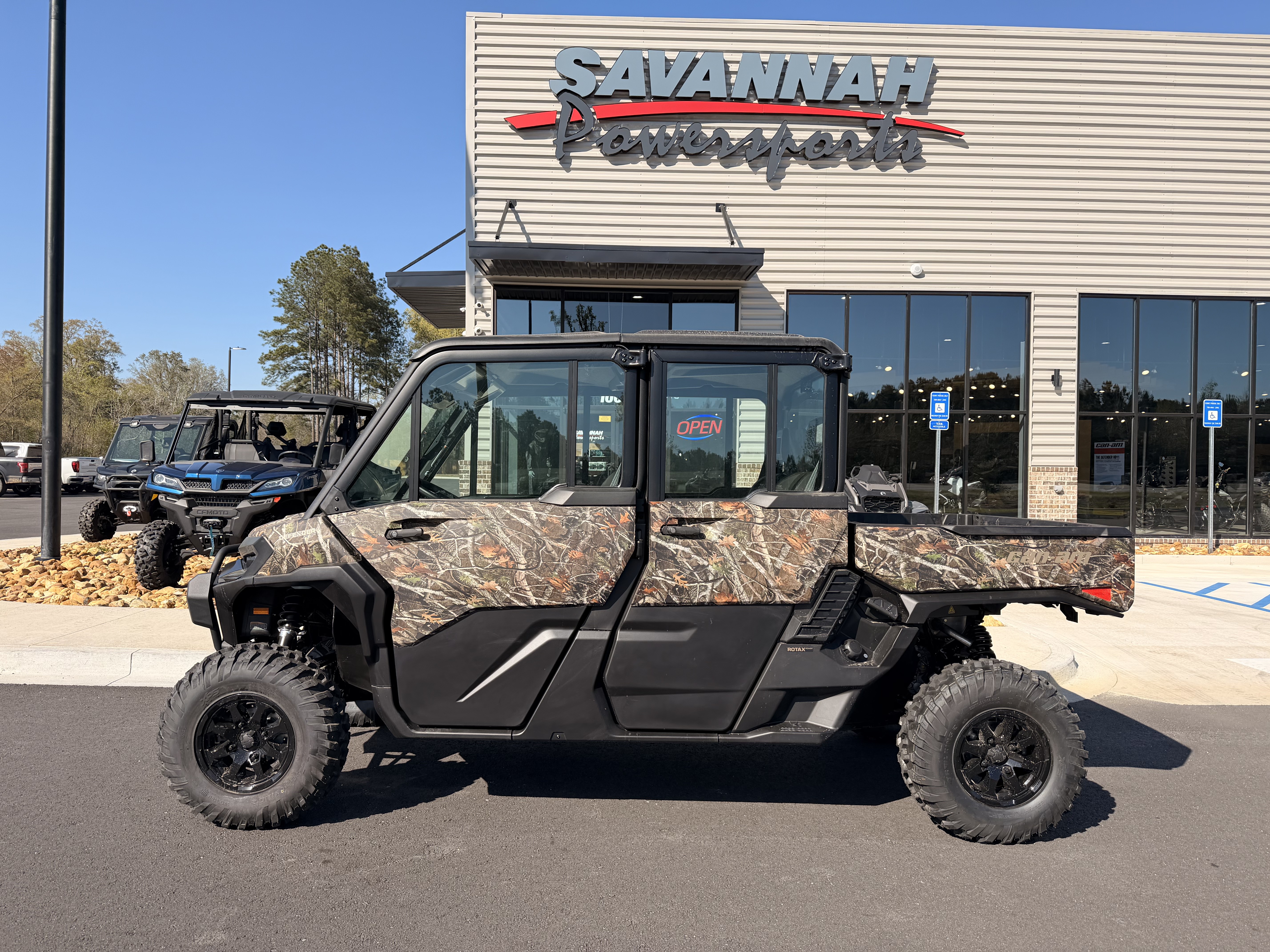 2026 Can-Am Defender MAX XT CAB HD11 with 10.25 in. touchscree for sale 1064313