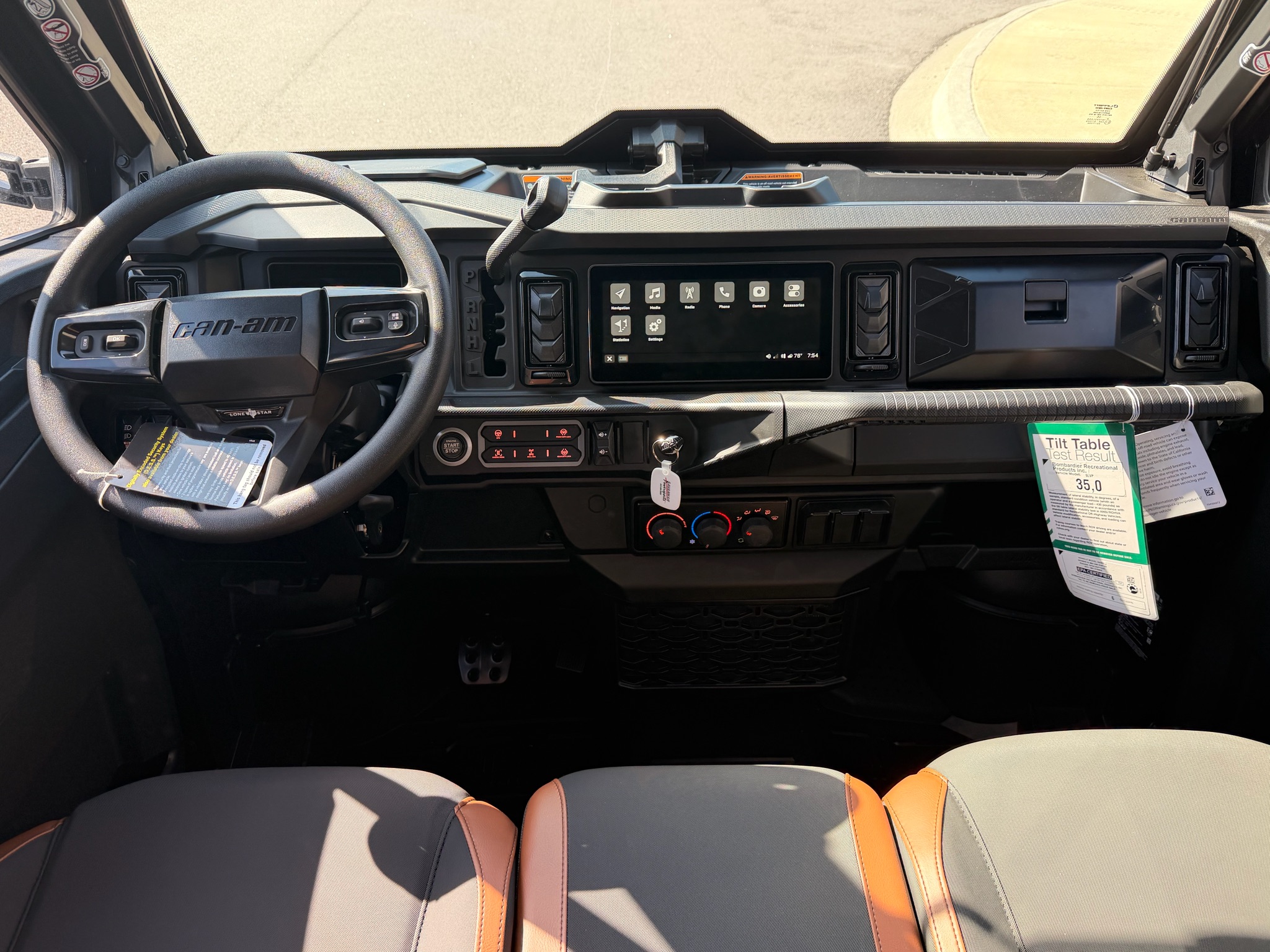 2027 Can-Am™ Defender XU MAX LONE STAR CAB HD11 3