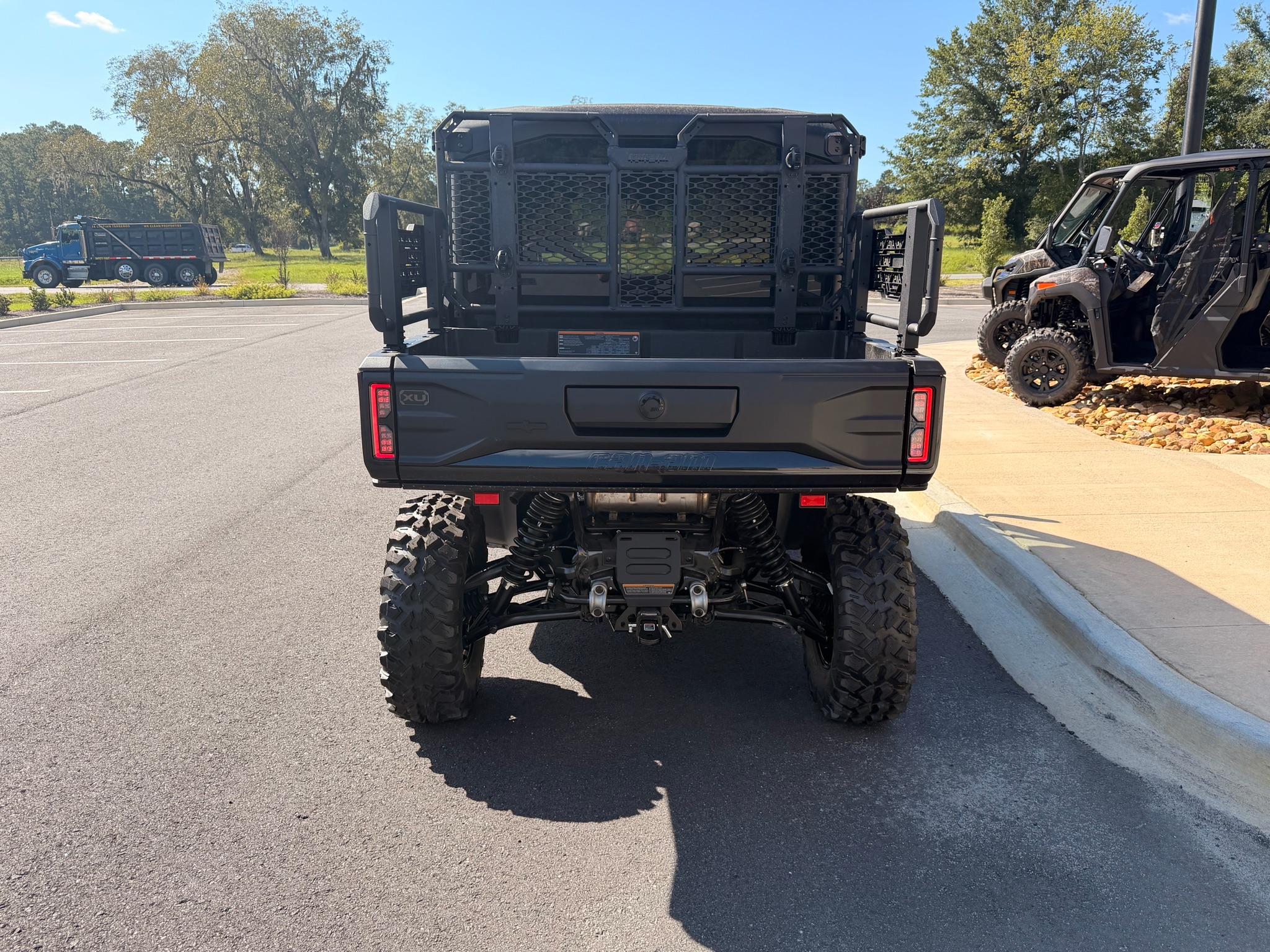 2027 Can-Am™ Defender XU MAX LONE STAR CAB HD11 4