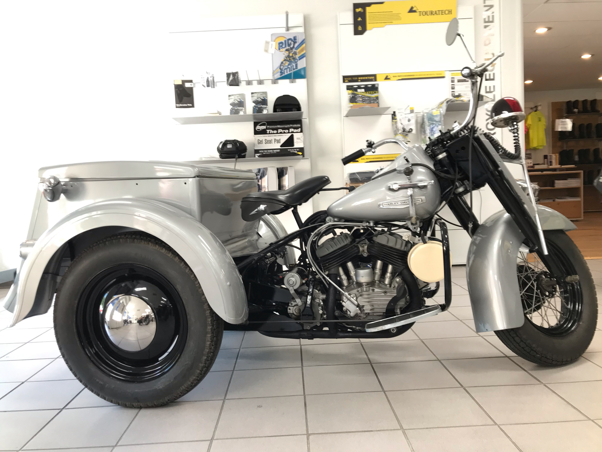 1966 Harley-Davidson GE POLICE SPECIAL 2