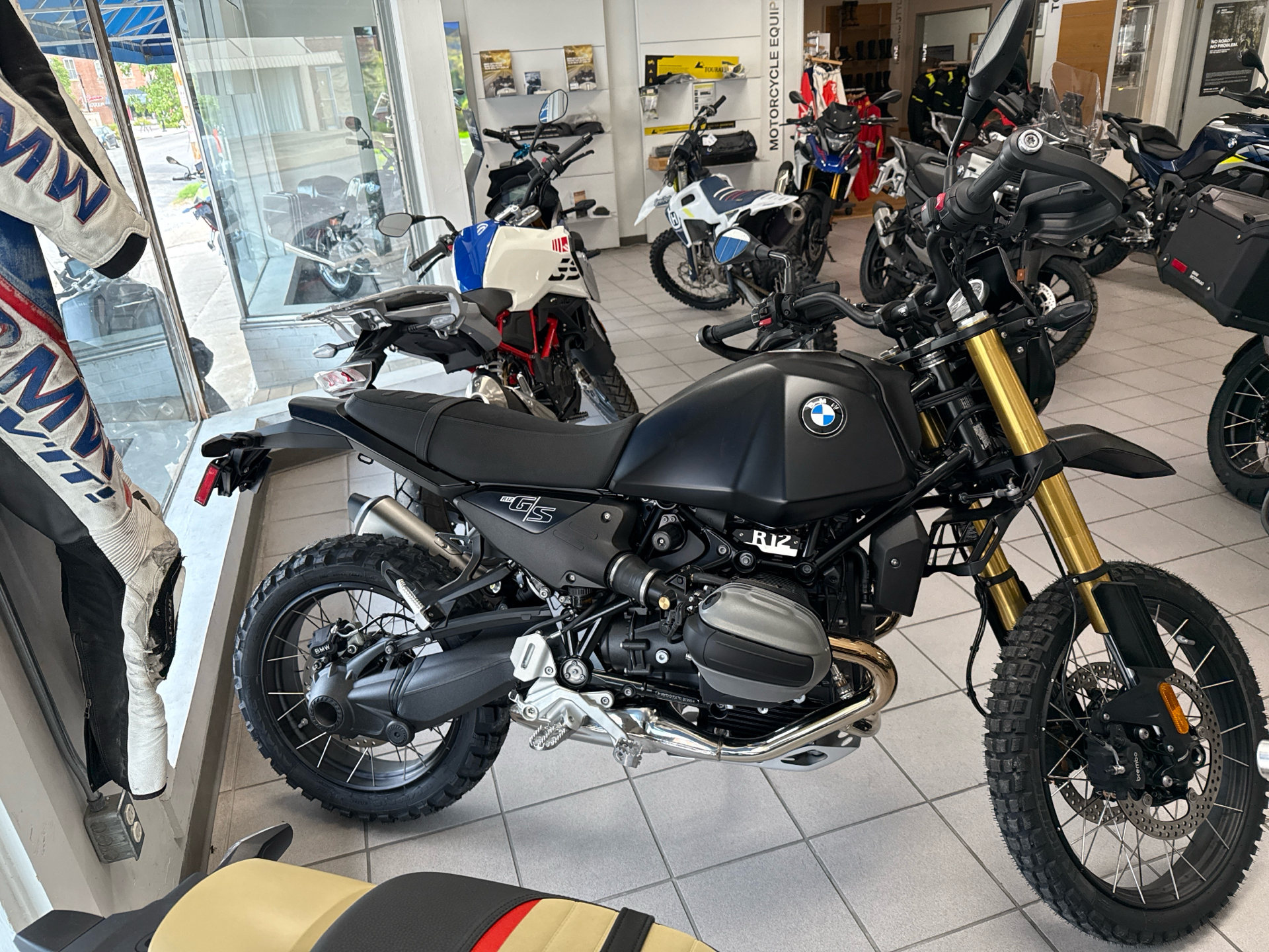 Used 2026 BMW R 12 G/S Motorcycles in Cape Girardeau, MO | Stock Number:  BMWL84999 - grassrootsbmw.com