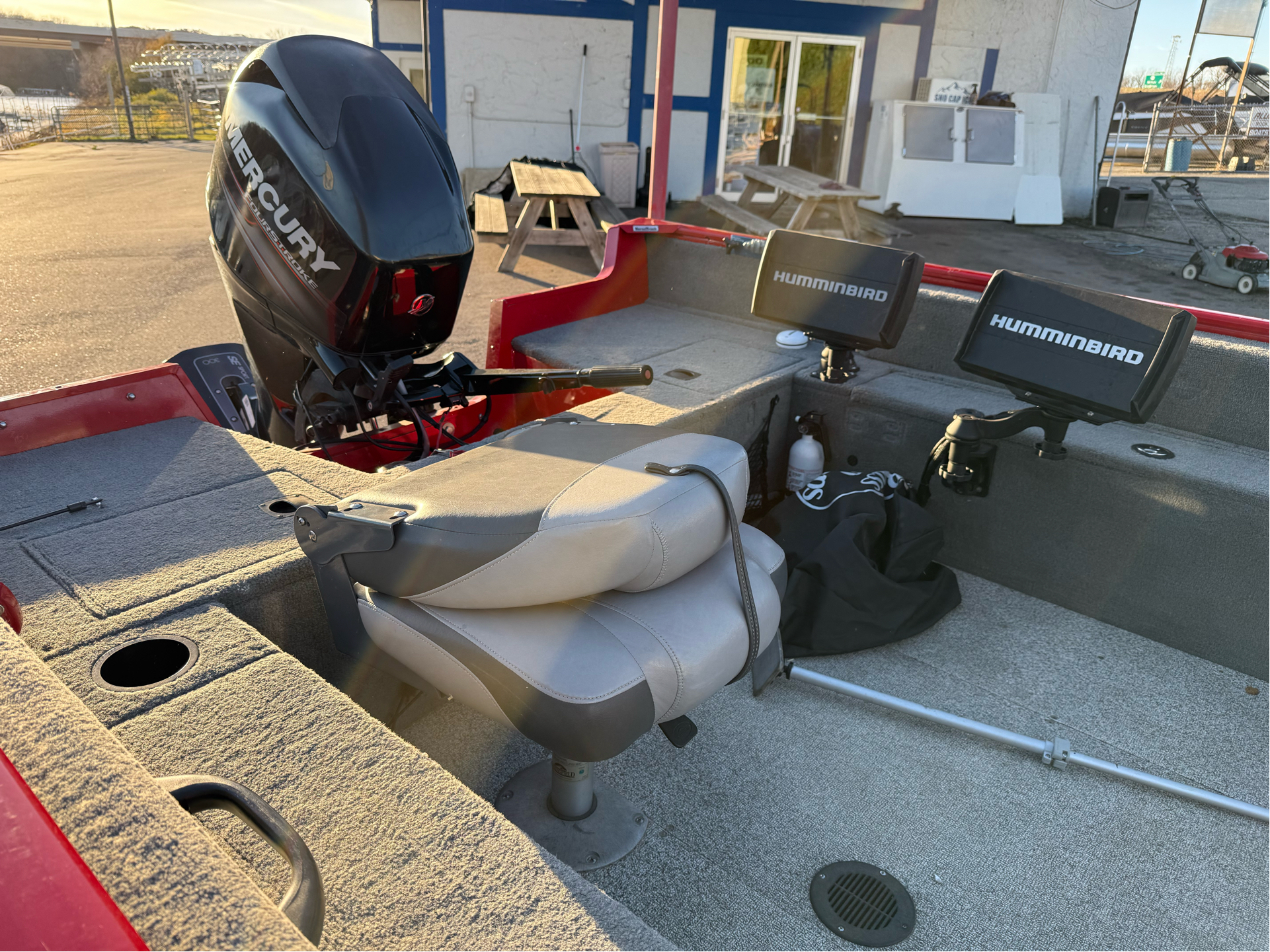 2013 Tracker Pro Guide V-16 T in Edgerton, Wisconsin - Photo 9