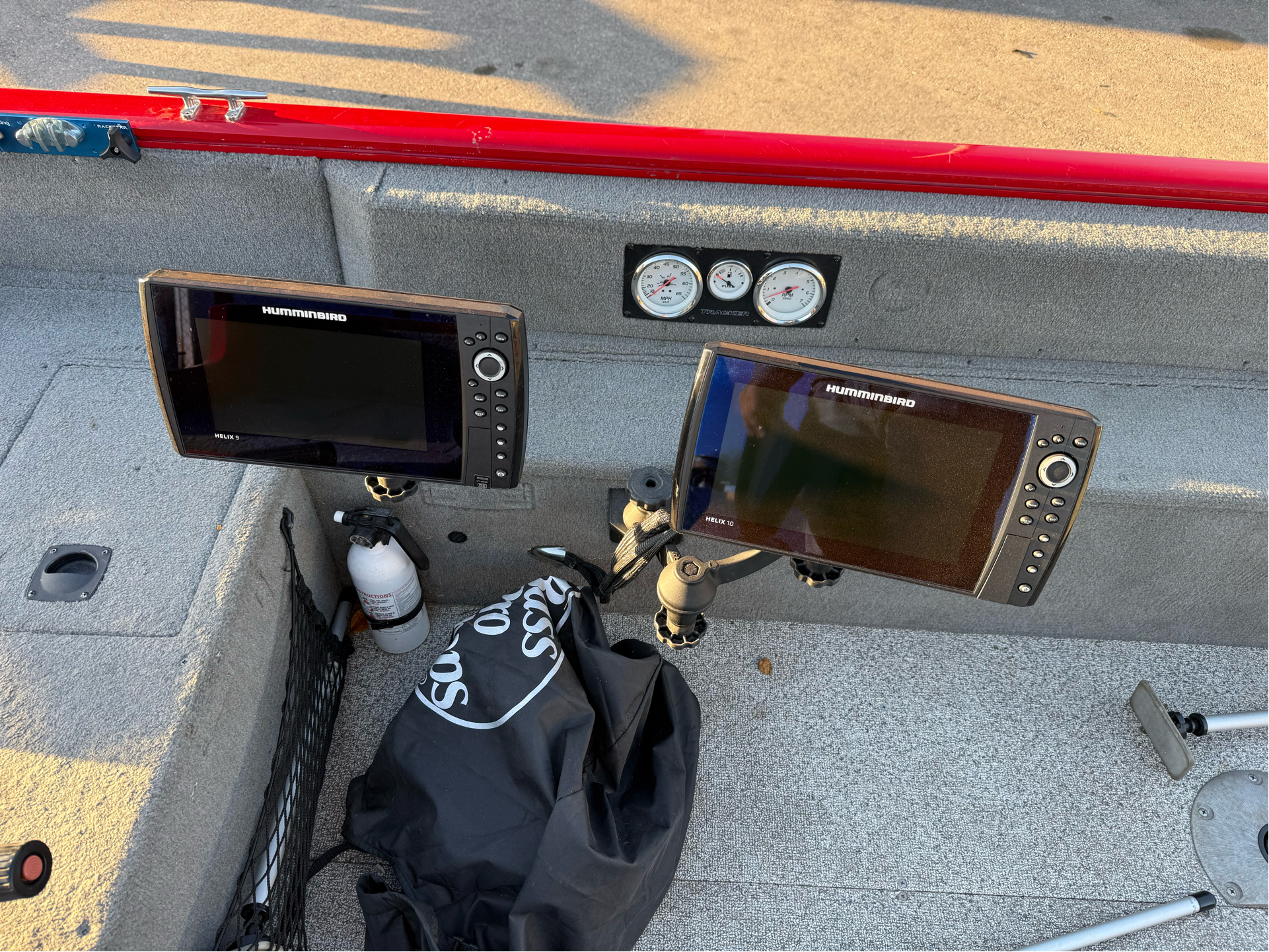 2013 Tracker Pro Guide V-16 T in Edgerton, Wisconsin - Photo 13