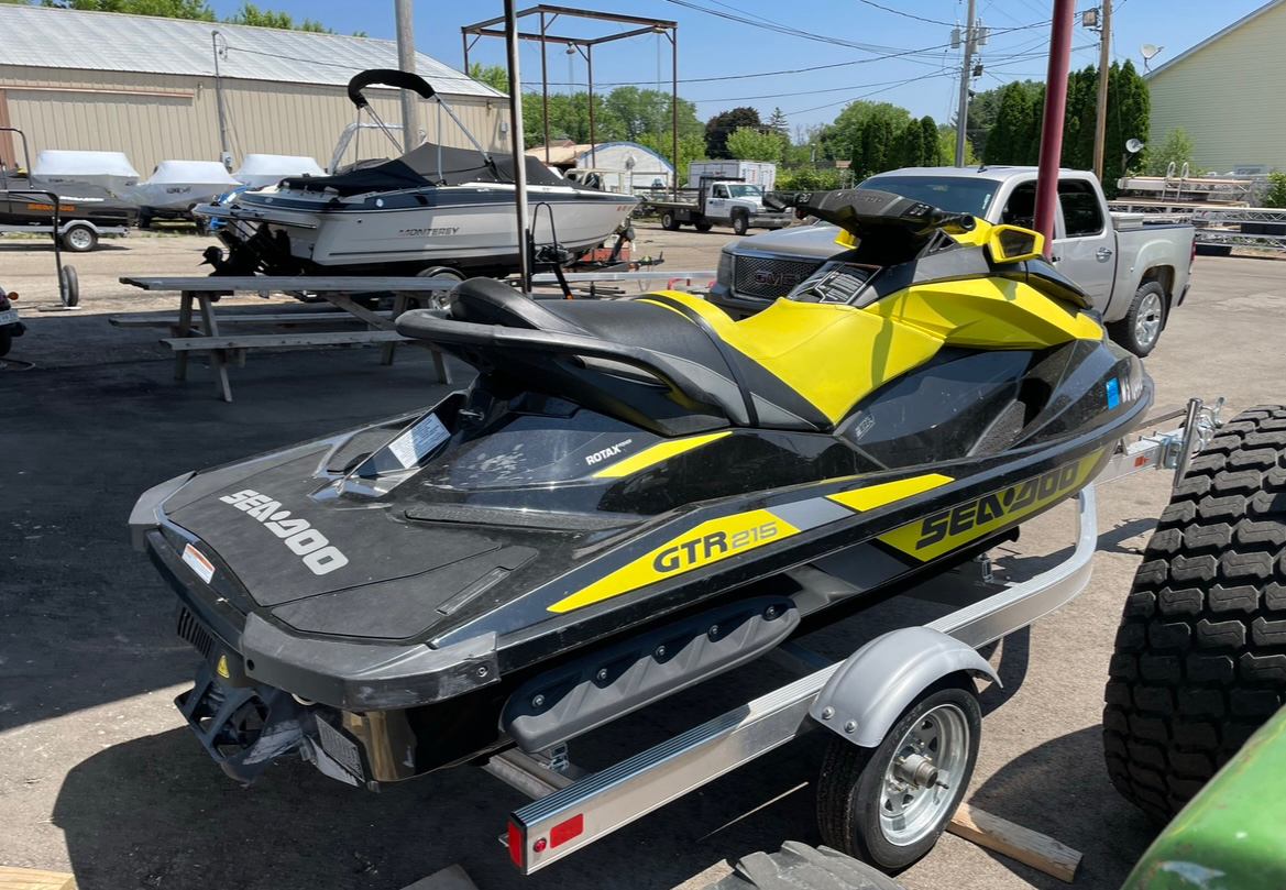 2016 Sea-Doo GTR 215 in Edgerton, Wisconsin - Photo 3
