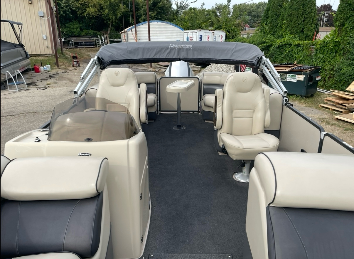 2015 Premier 230 SUNSATION RF in Edgerton, Wisconsin - Photo 8