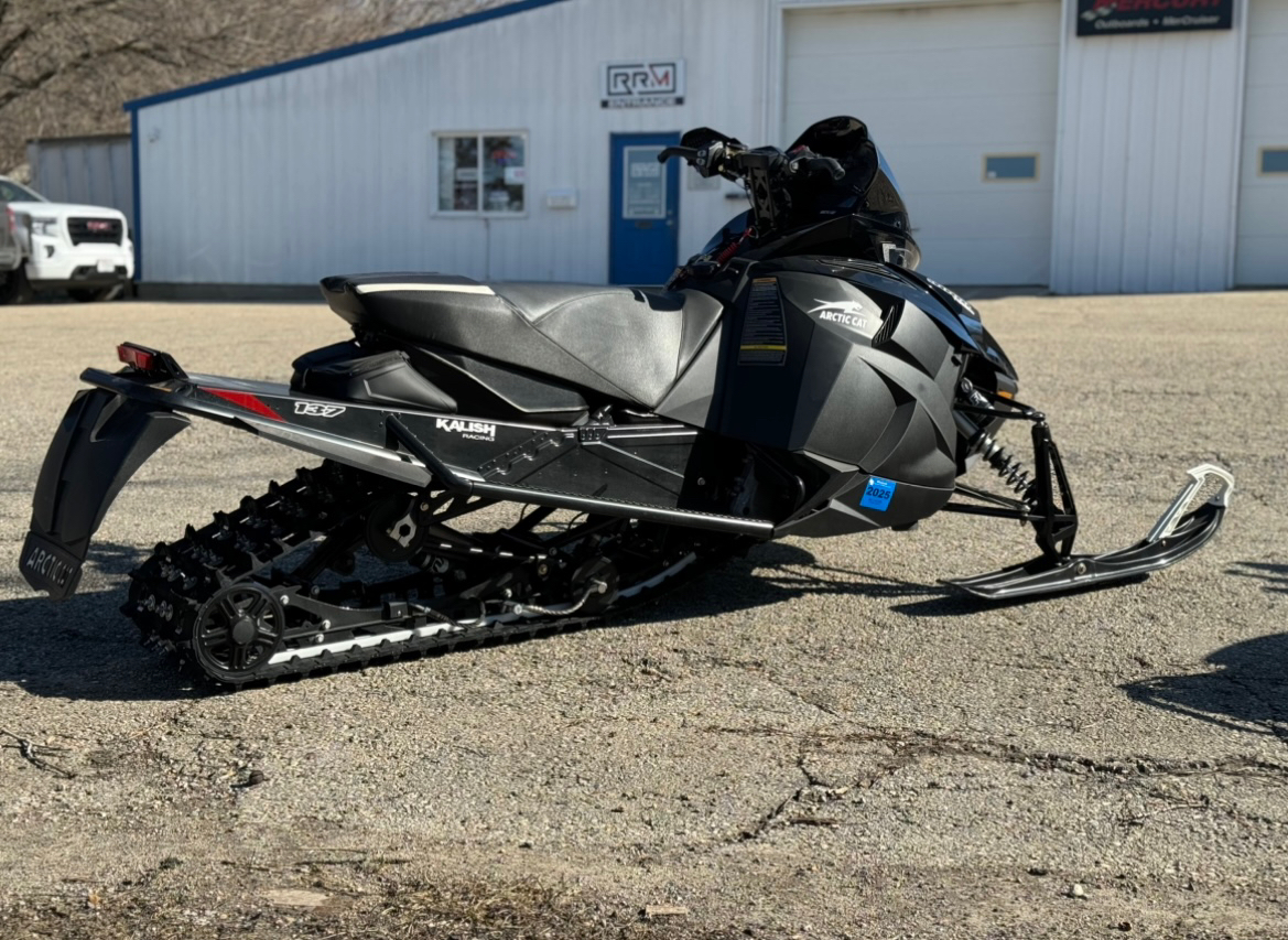 2018 Arctic Cat ZR 9000 Thundercat Early Build in Edgerton, Wisconsin - Photo 3