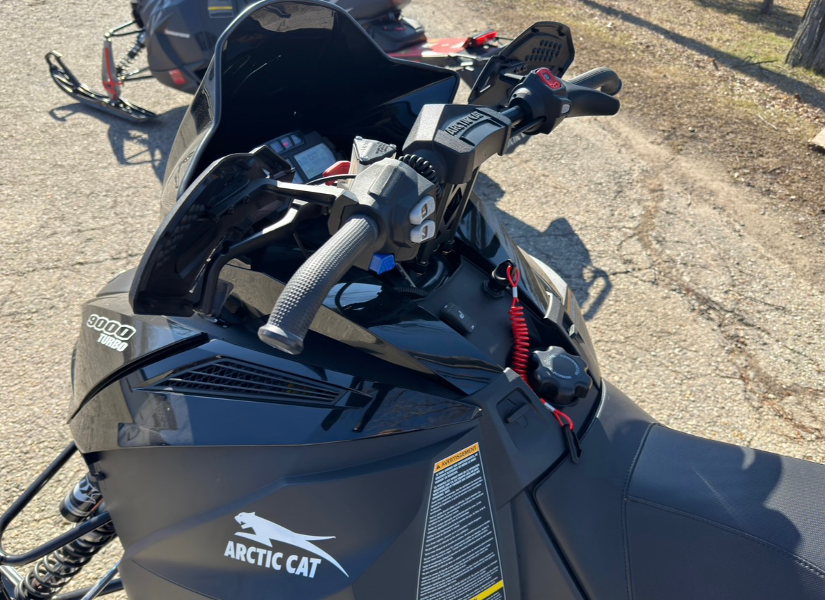 2018 Arctic Cat ZR 9000 Thundercat Early Build in Edgerton, Wisconsin - Photo 7
