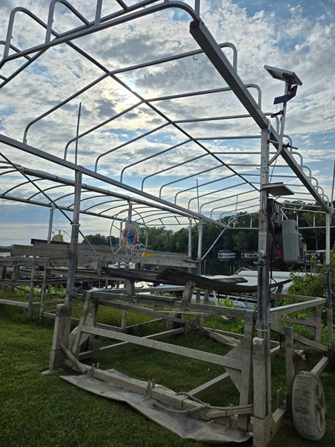 Hewitt Lifts & Roll-A-Dock L0A36-120X109 in Edgerton, Wisconsin