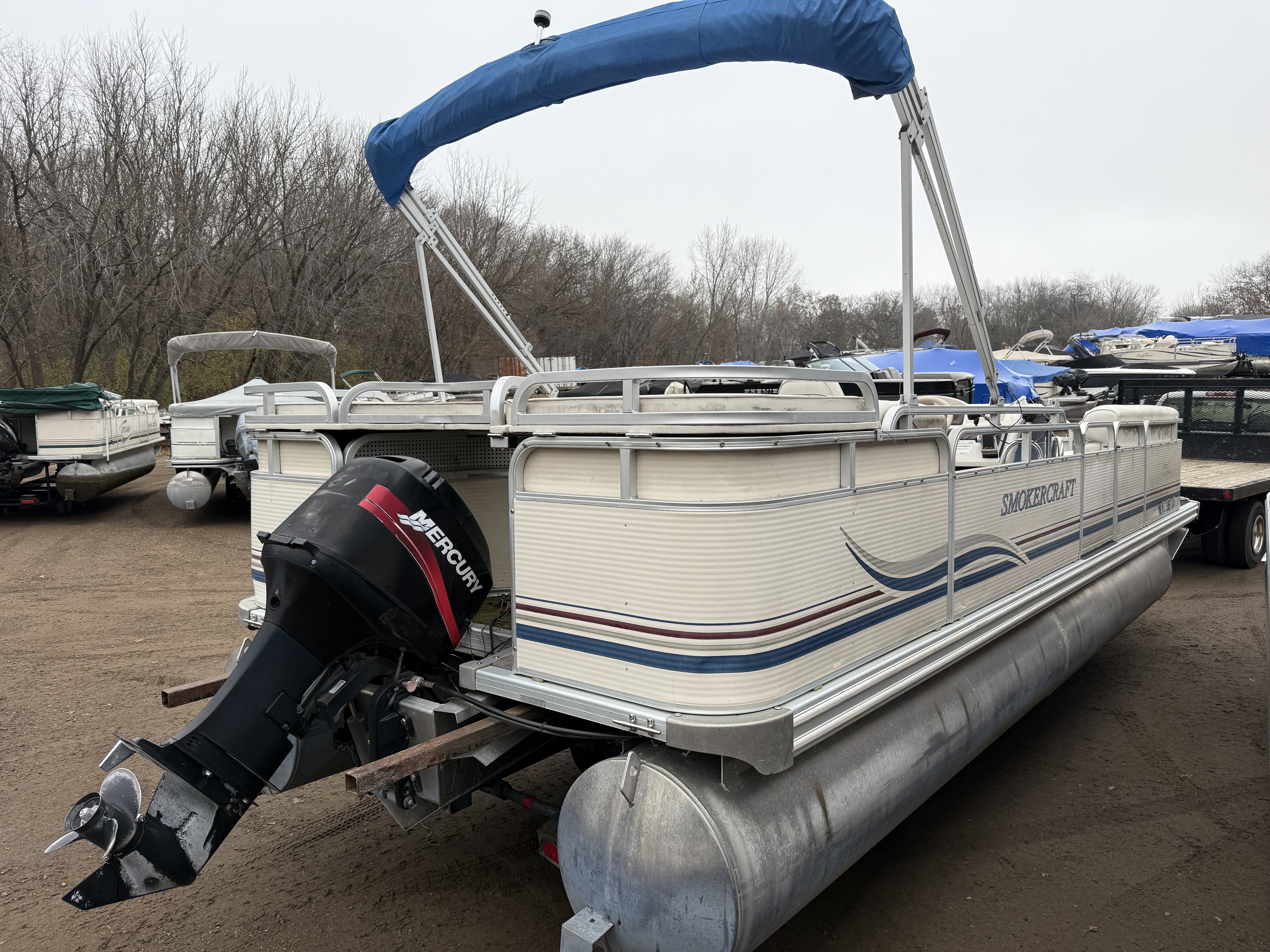 2001 Smoker Craft 824 Sunsport Cruise in Edgerton, Wisconsin - Photo 4