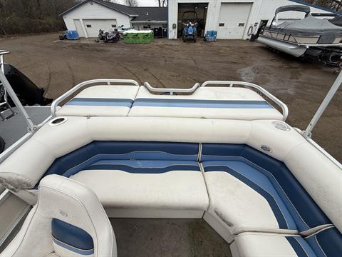 2001 Smoker Craft 824 Sunsport Cruise in Edgerton, Wisconsin - Photo 9