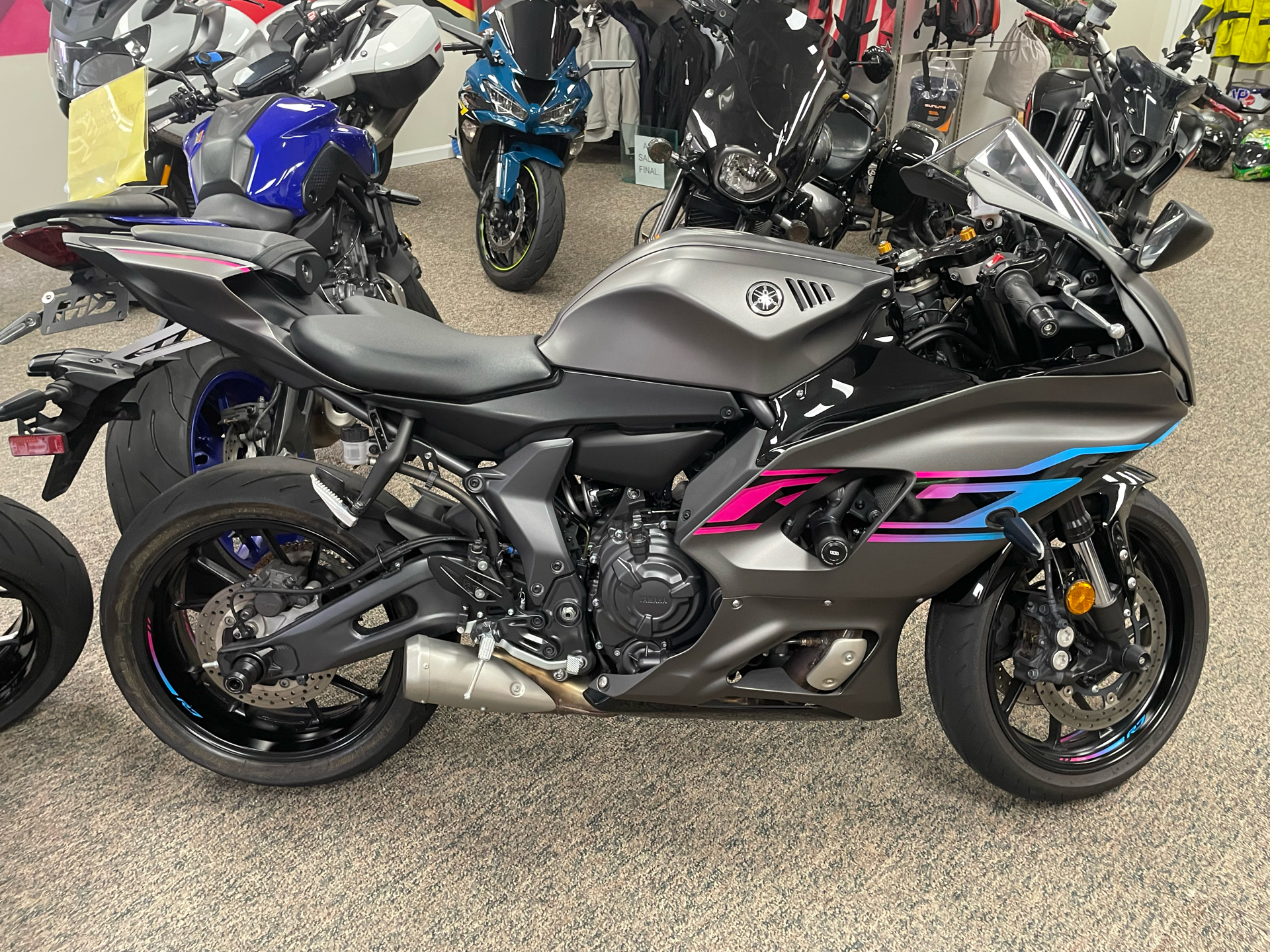 2024 Yamaha YZF-R1 74_YZF-R1 YZF-R7 YZF1000R YZF750R YZF600R XJR400 TDM900  TDM850 TRX850 FZ400 フロントリアブレーキディスク YZF-R1 XJ600N 1998-2003 YZF-R6 1999-2002 YZF R1 R6