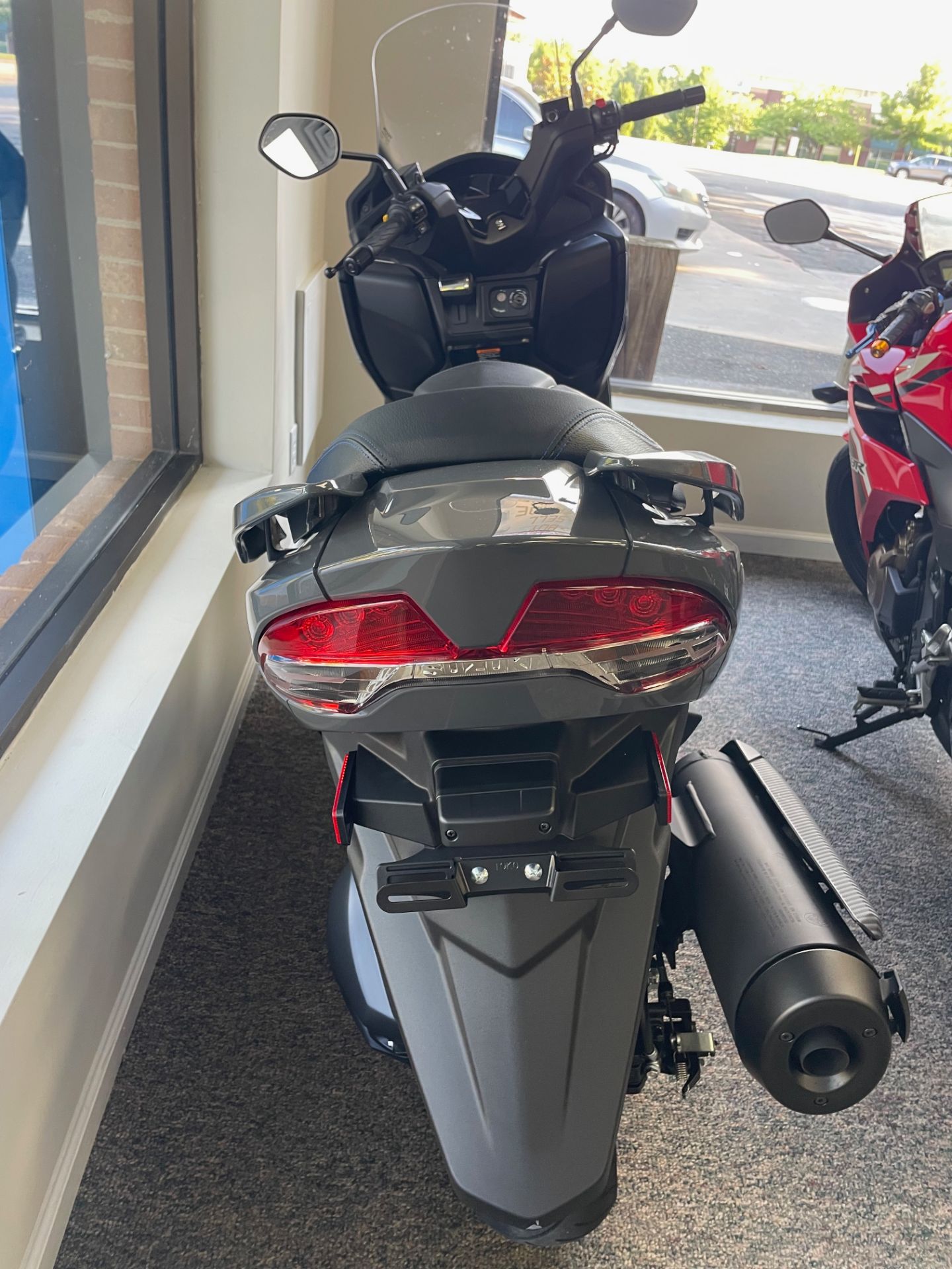 2023 Suzuki Burgman 400 in Cary, North Carolina - Photo 4