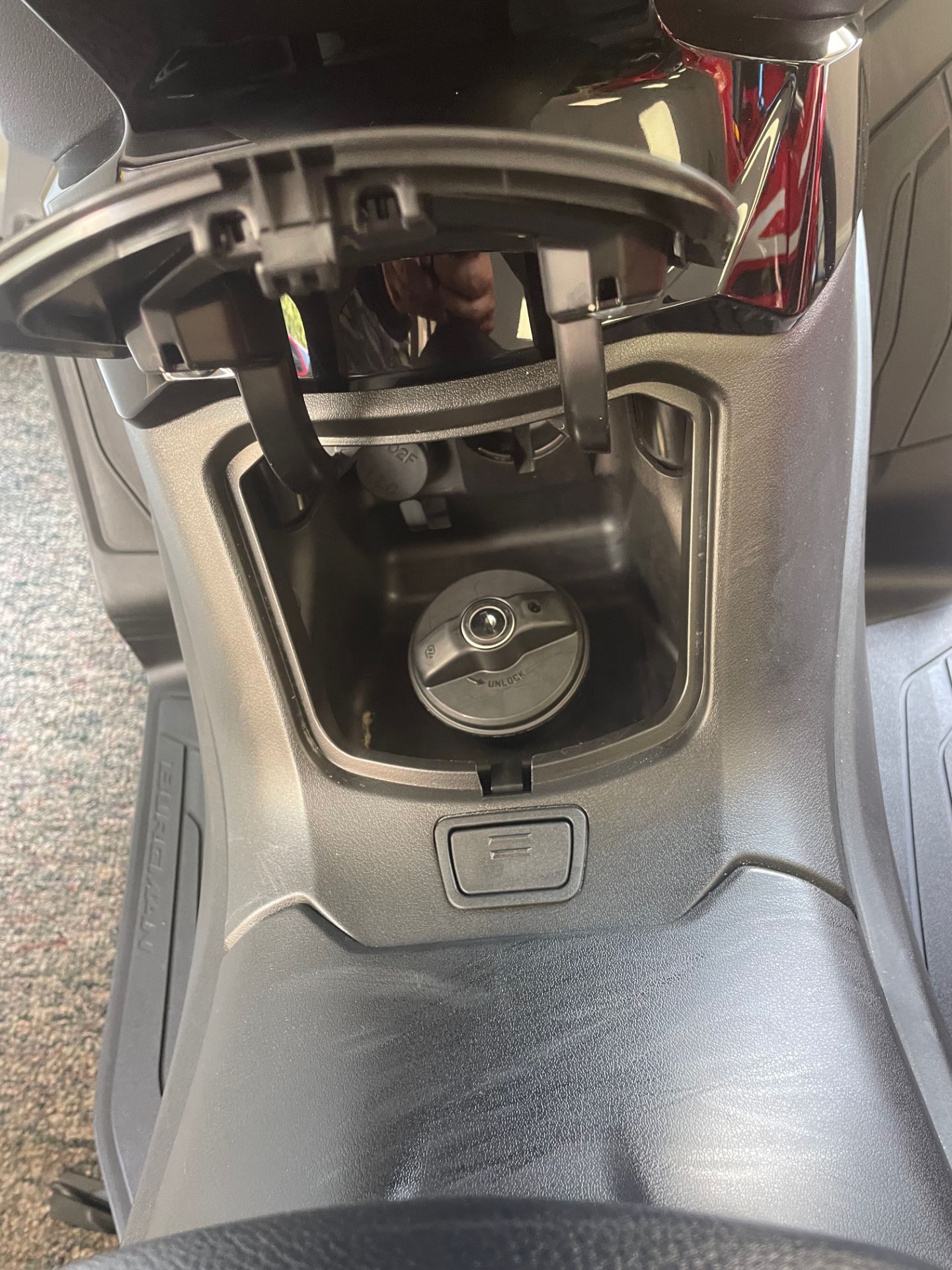 2023 Suzuki Burgman 400 in Cary, North Carolina - Photo 10