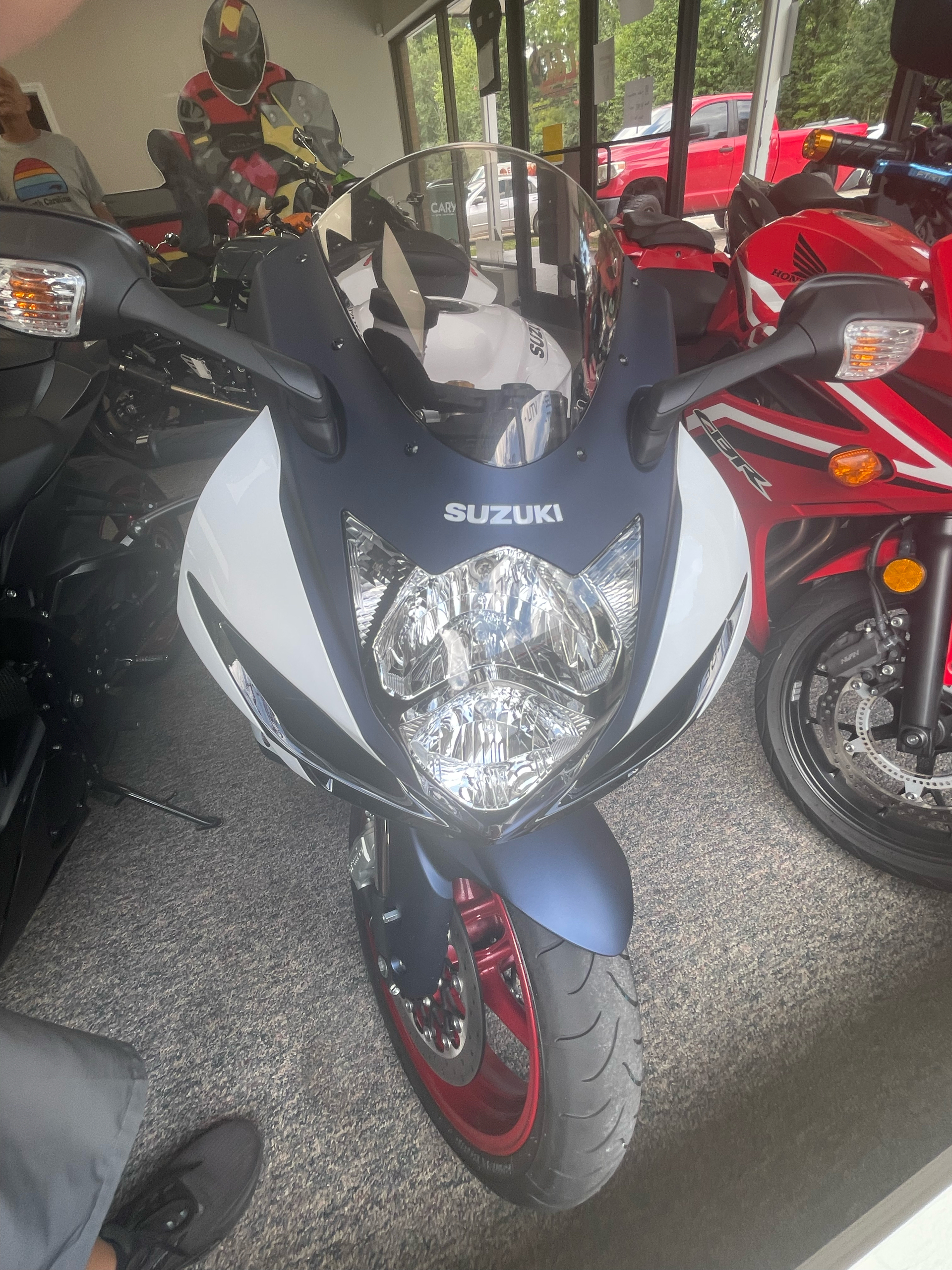 2025 Suzuki GSX-R600 in Cary, North Carolina - Photo 2