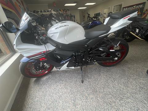 2025 Suzuki GSX-R600 in Cary, North Carolina - Photo 3