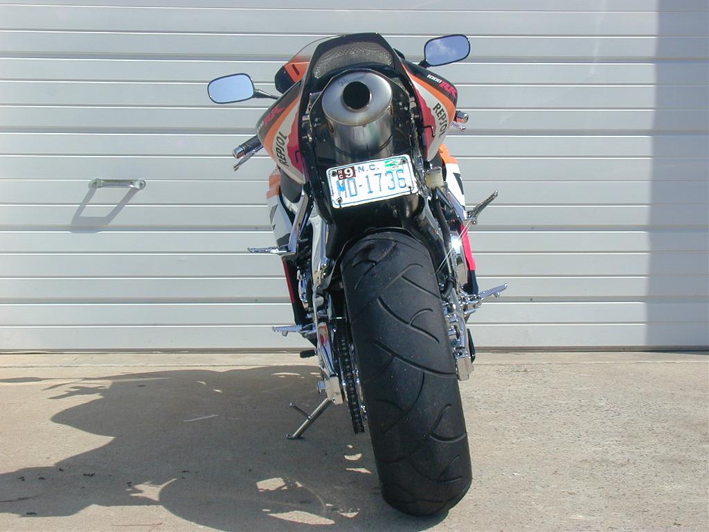 2005 Honda CBR®1000RR Repsol 5