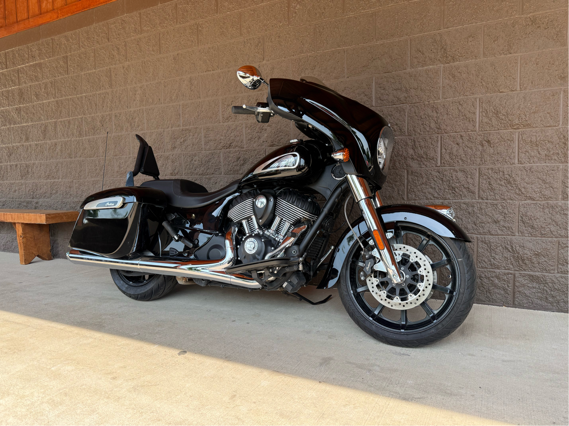 Indian Used 2023 Indian Motorcycle Chieftain®, Elkhart IN | Specs