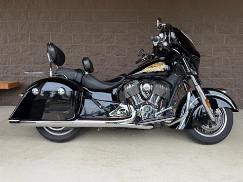 2018 Indian Chieftain Classic — photo 1 of 31