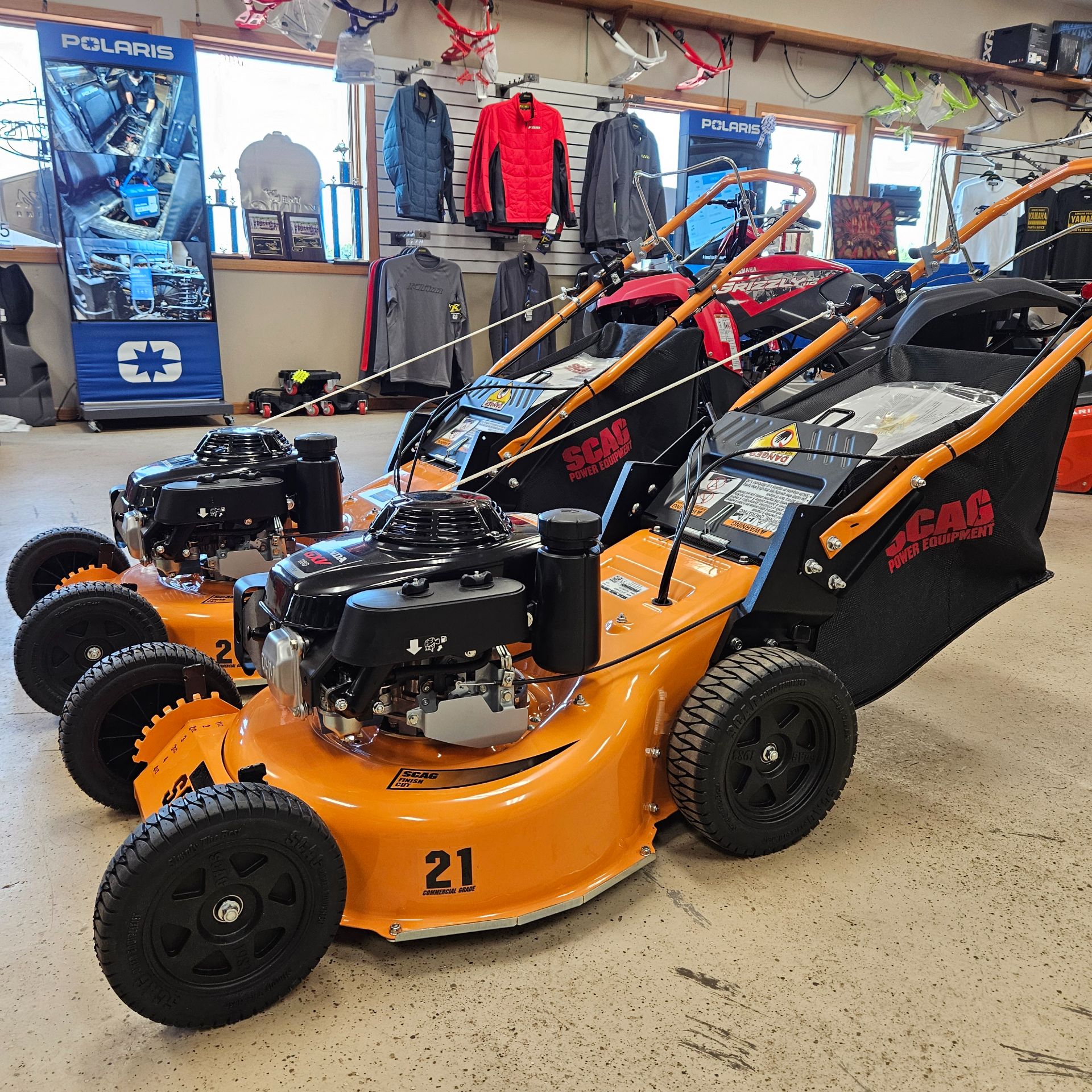 ひまわり SPG80 クオン RL Spartan Mowers SHIELD 54″ 23 HP Kawasaki FR691V Zero-Turn Mower