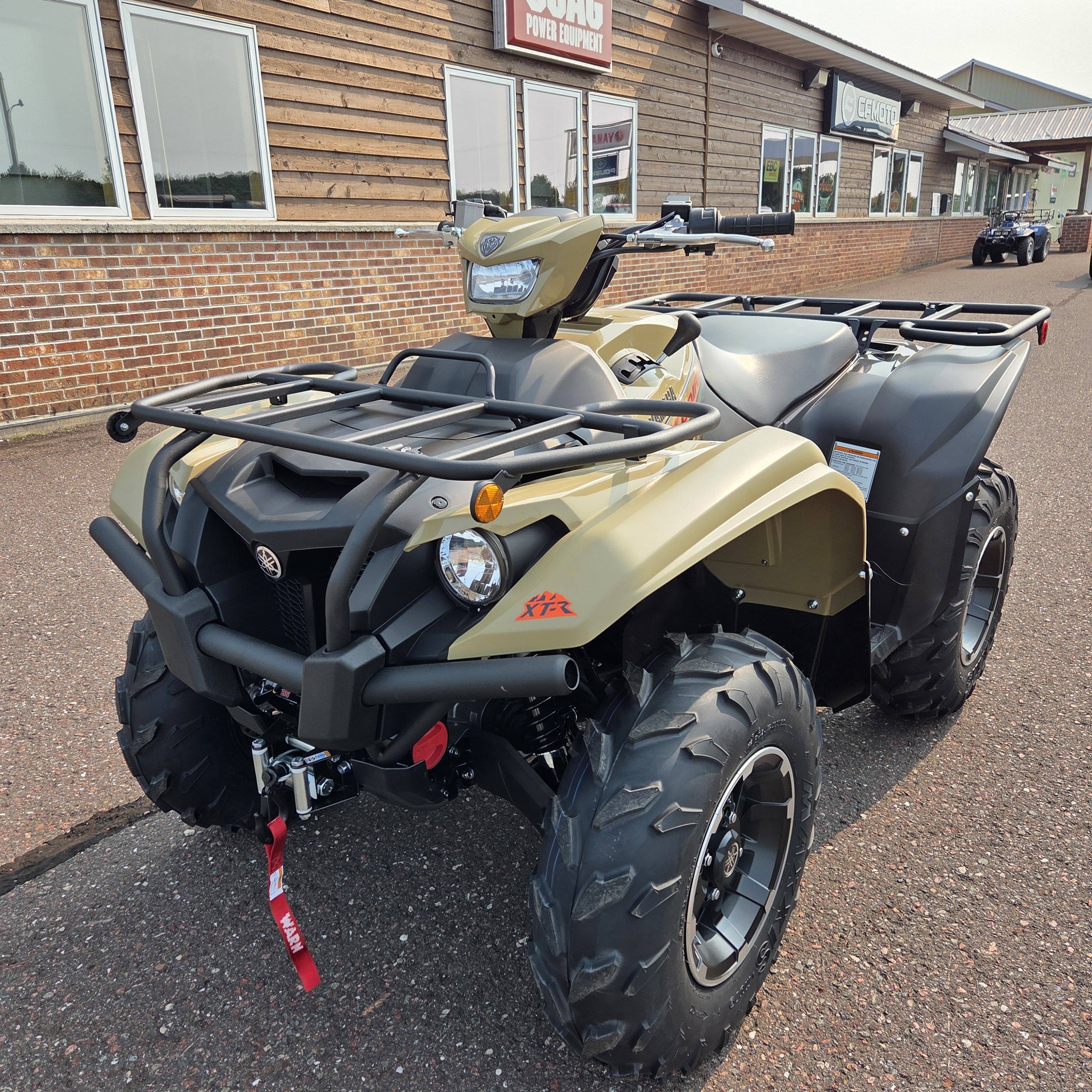 2027 Yamaha Kodiak 700 EPS XT-R 3