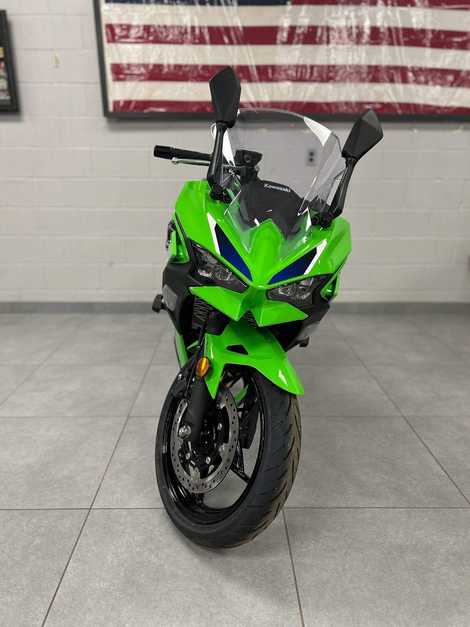 2026 Kawasaki Ninja® 500 SE ABS 4