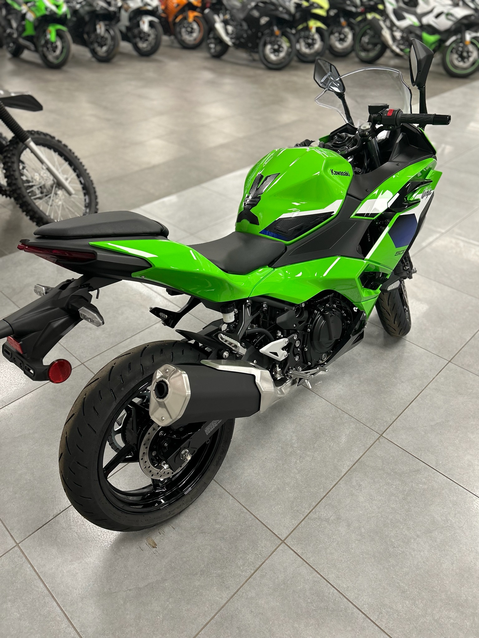 2026 Kawasaki Ninja® 500 SE ABS 5