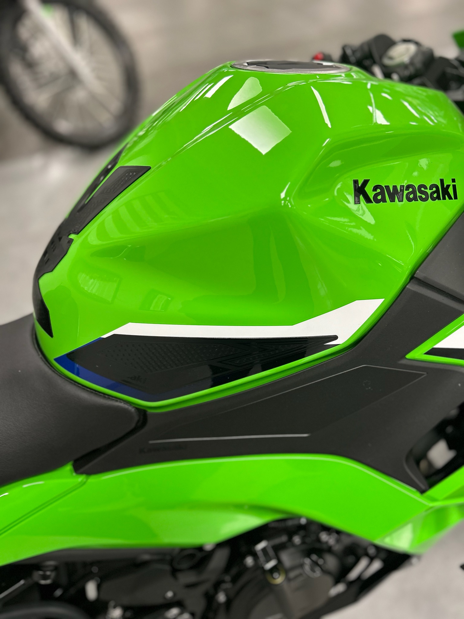 2026 Kawasaki Ninja® 500 SE ABS 11