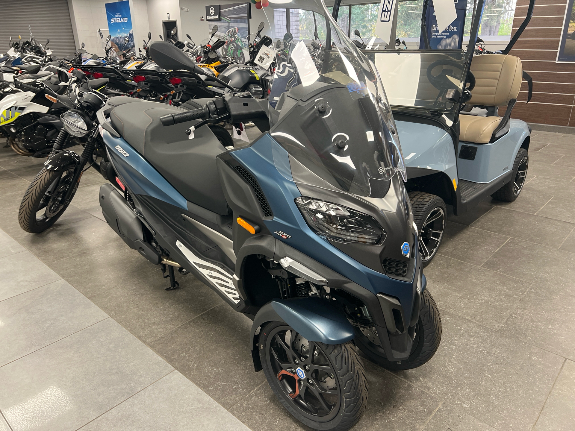 Vespa Piaggio Yamaha Mp3 300 Piaggio MP3 400