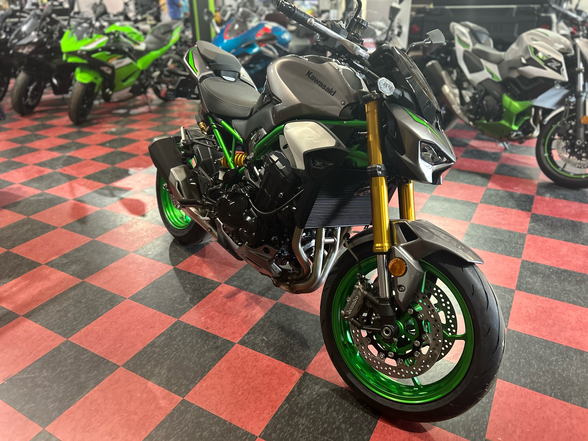 New 2025 Kawasaki Z900 SE ABS, Williamson NY | Specs, Price