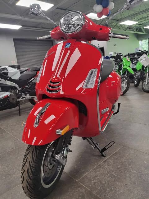 New 2025 Vespa GTS Super 300, Williamson NY Specs, Price, Photos