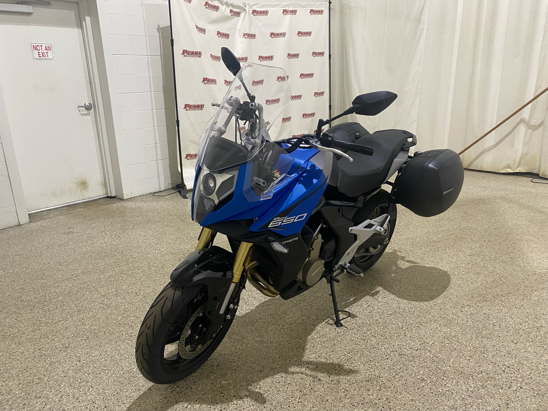 カナリア クーポン対象】NARU ナル タスマニアラム バイカラー コモド