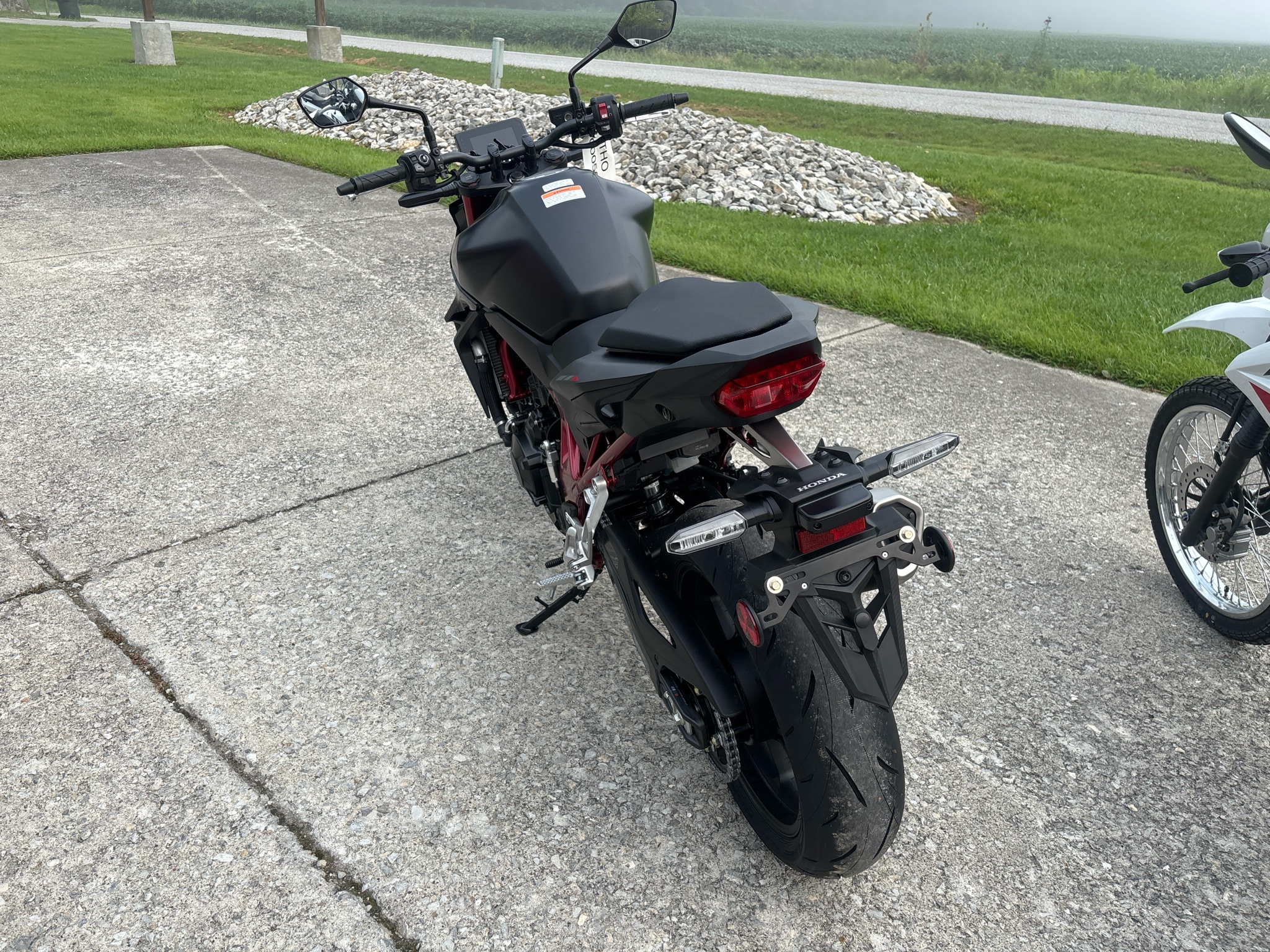 2026 Honda CB750 Hornet E-Clutch 5