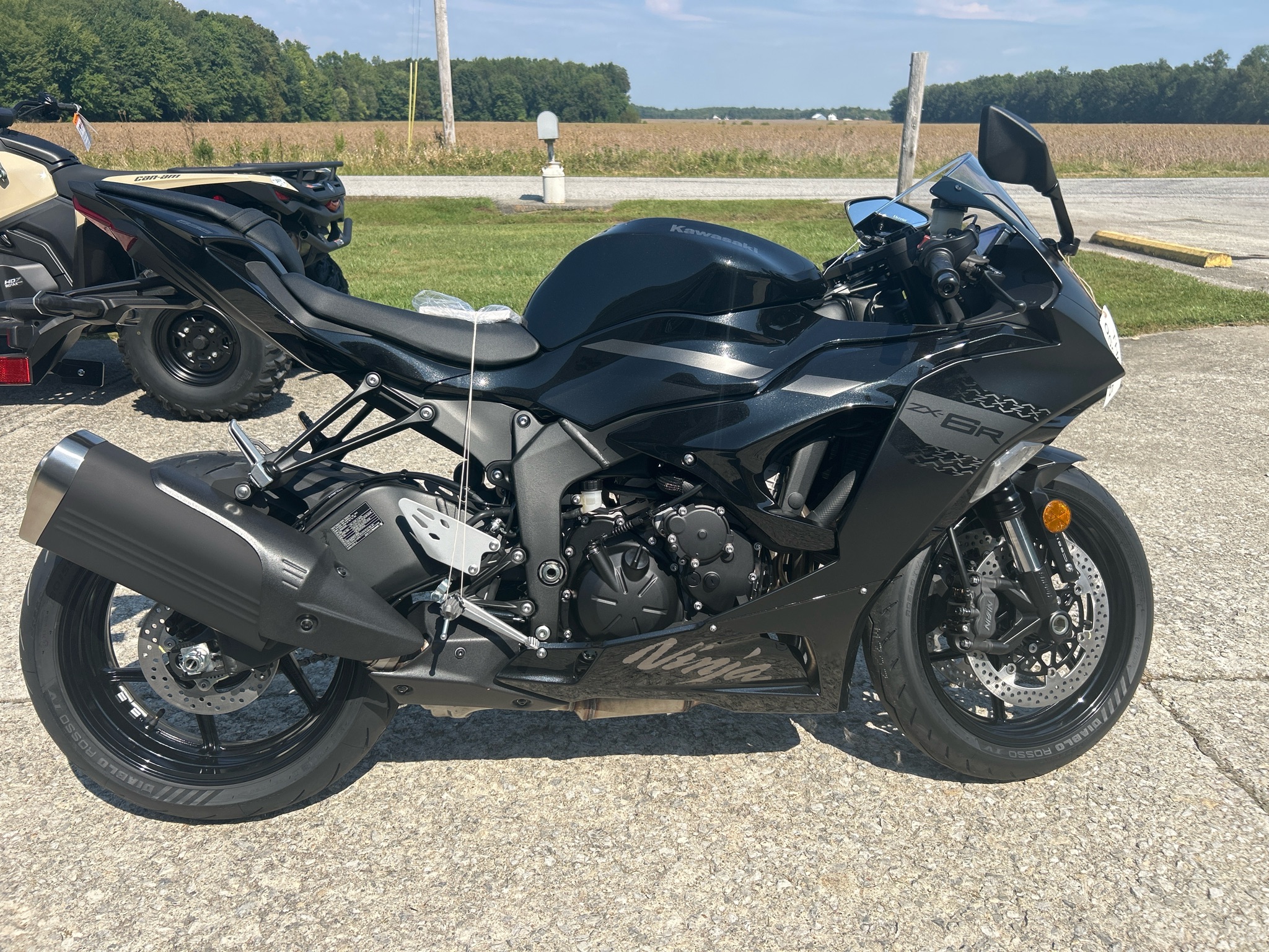 2027 Ninja® ZX-6R ABS