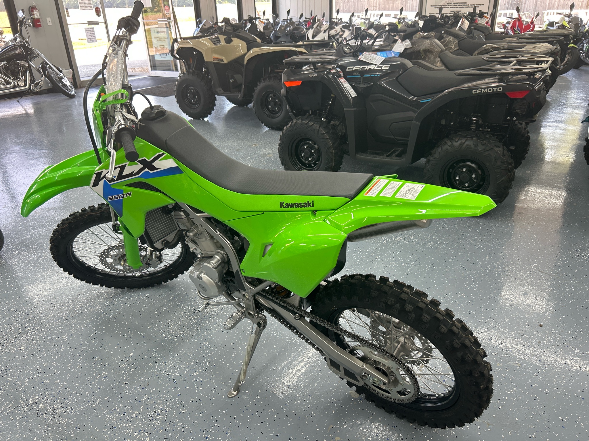 2026 Kawasaki KLX®300R 4