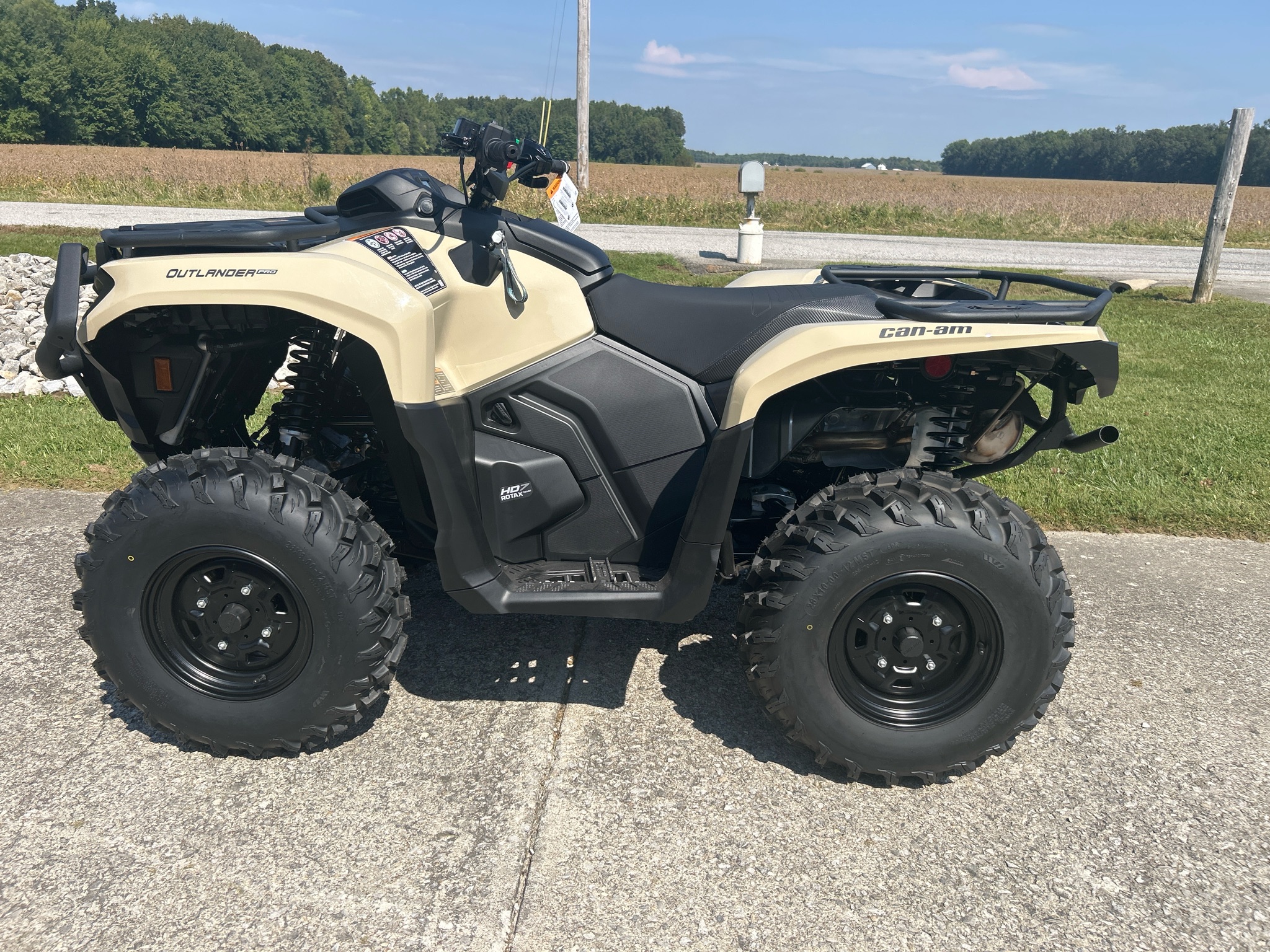2026 Outlander PRO HD7