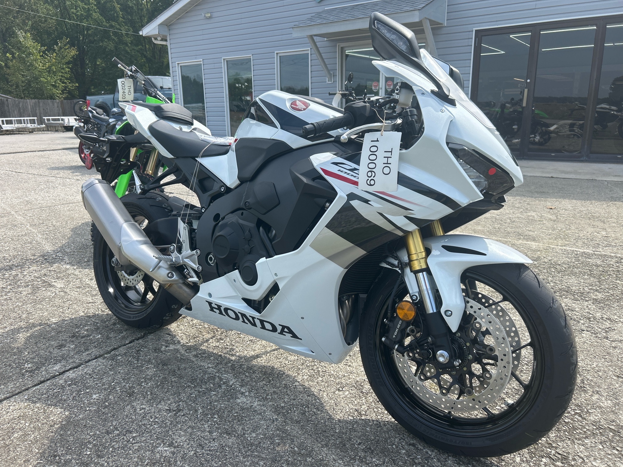 2027 Honda CBR1000RR 4