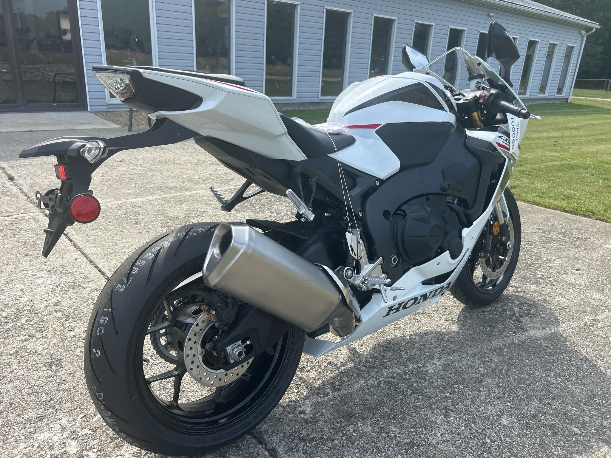 2027 Honda CBR1000RR 6