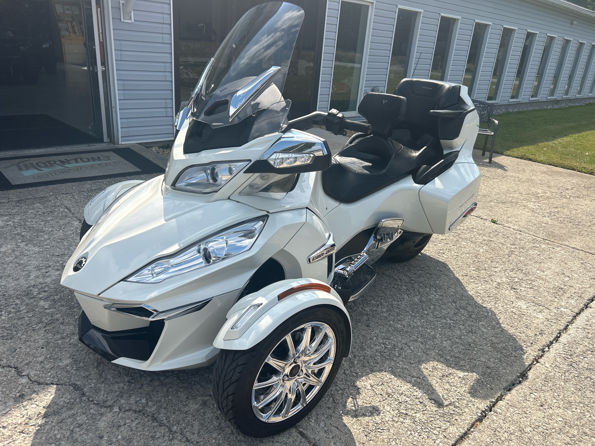 2017 Can-Am™ SPYDER RT LIMITED 2