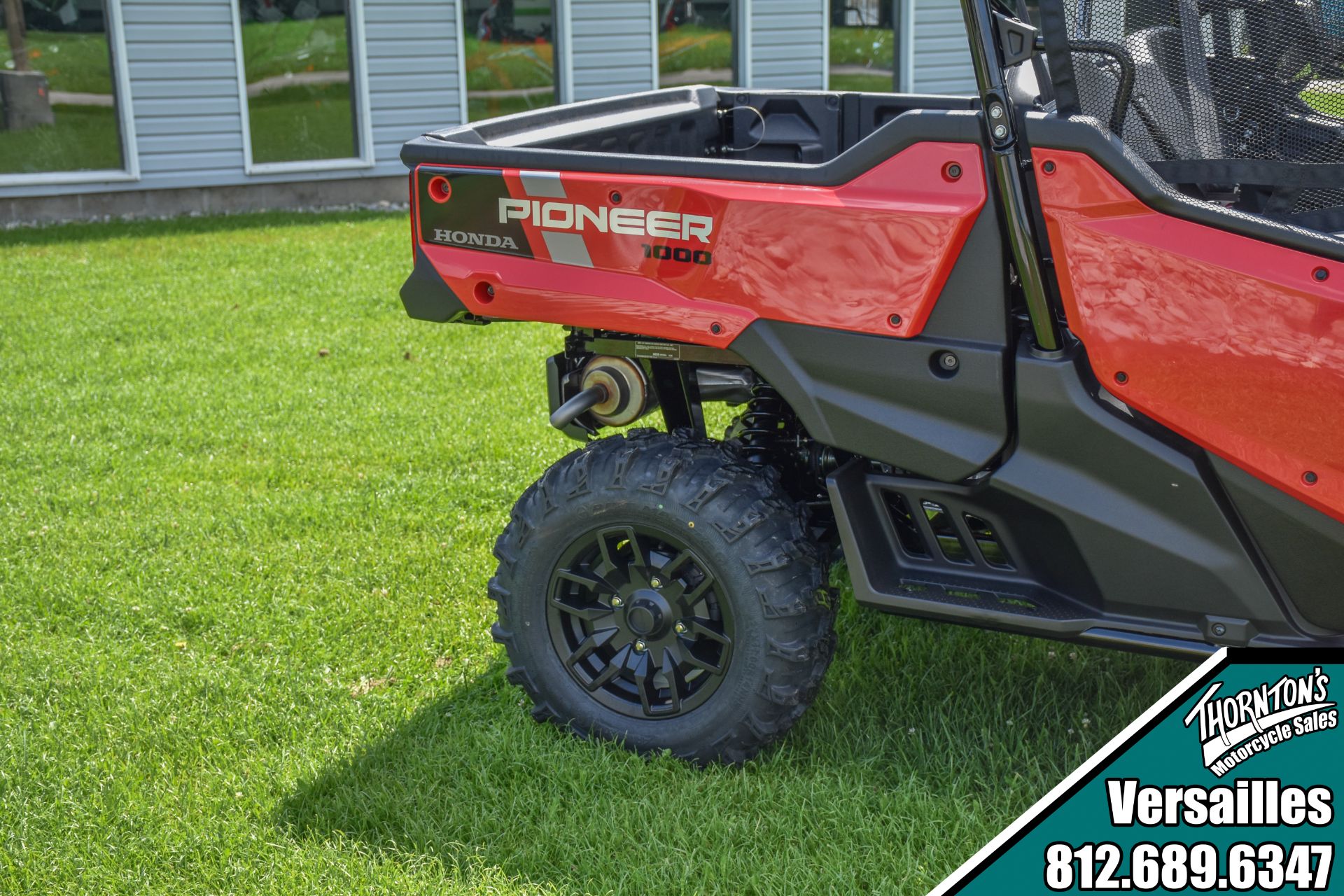 2025 Honda Pioneer 1000 Deluxe 8