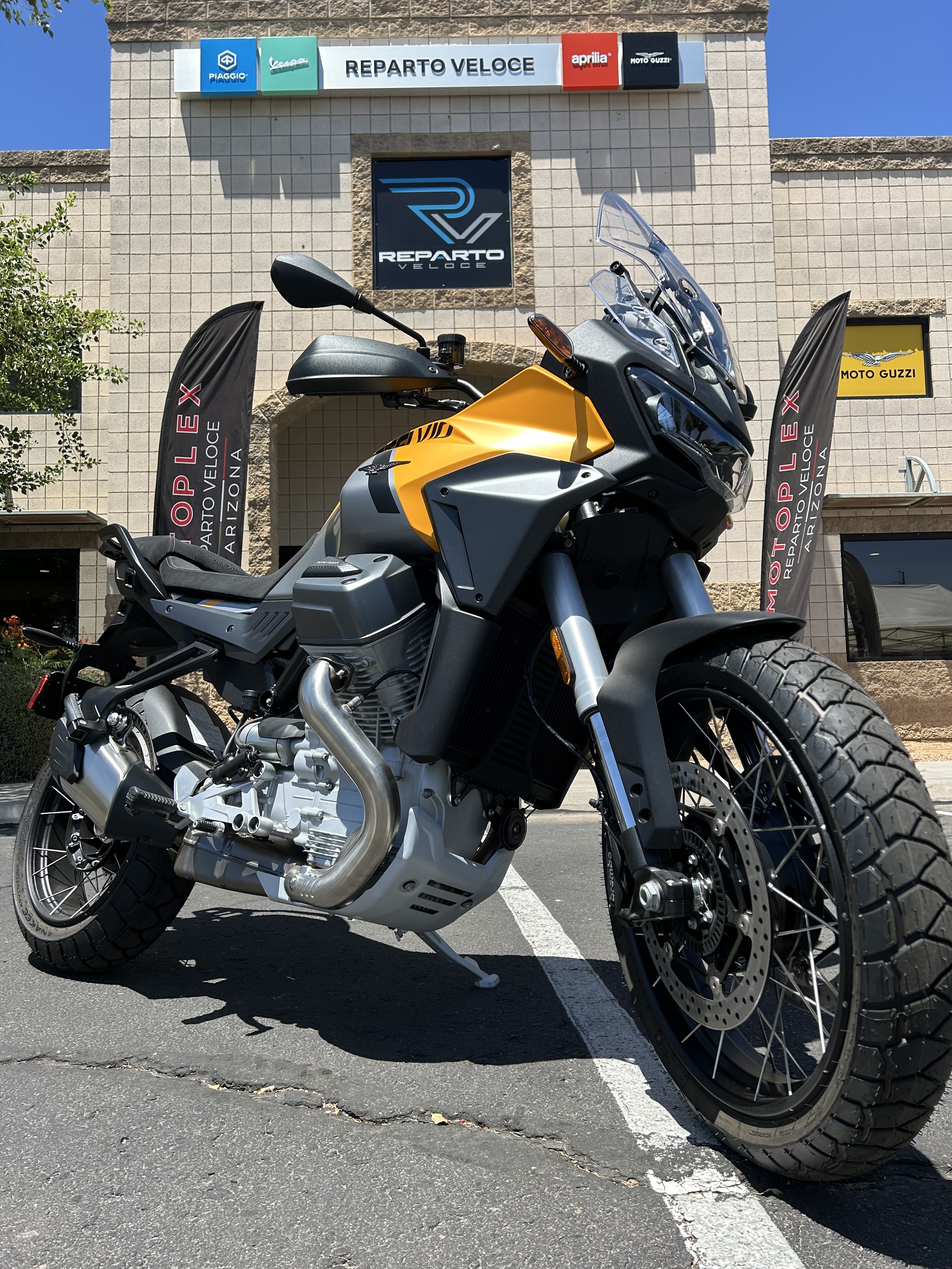 2024 Moto Guzzi Stelvio