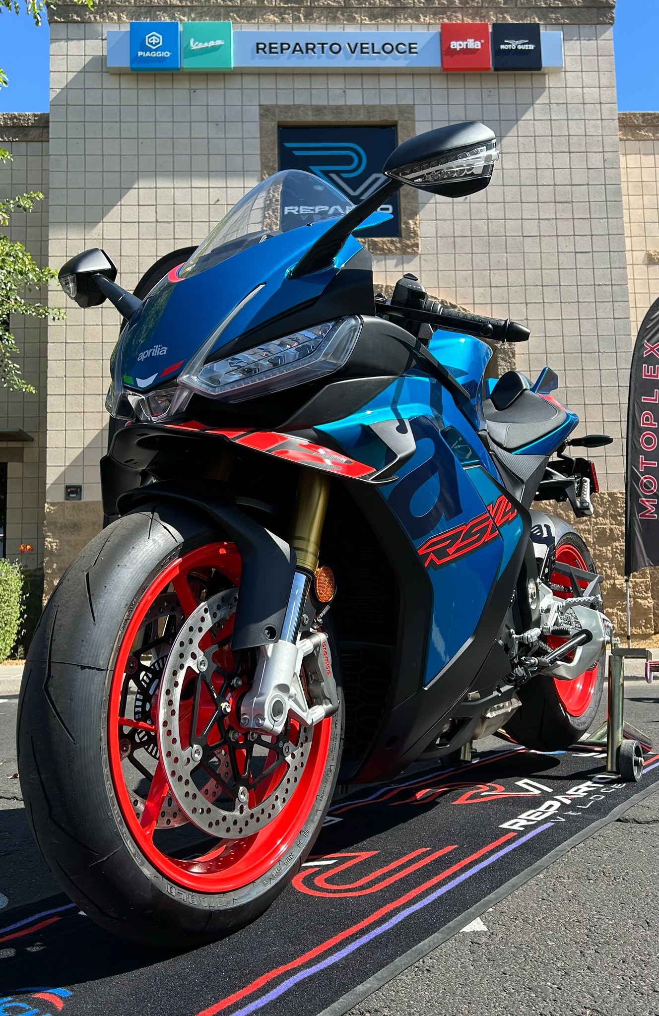 2027 Aprilia RSV4 1100 1