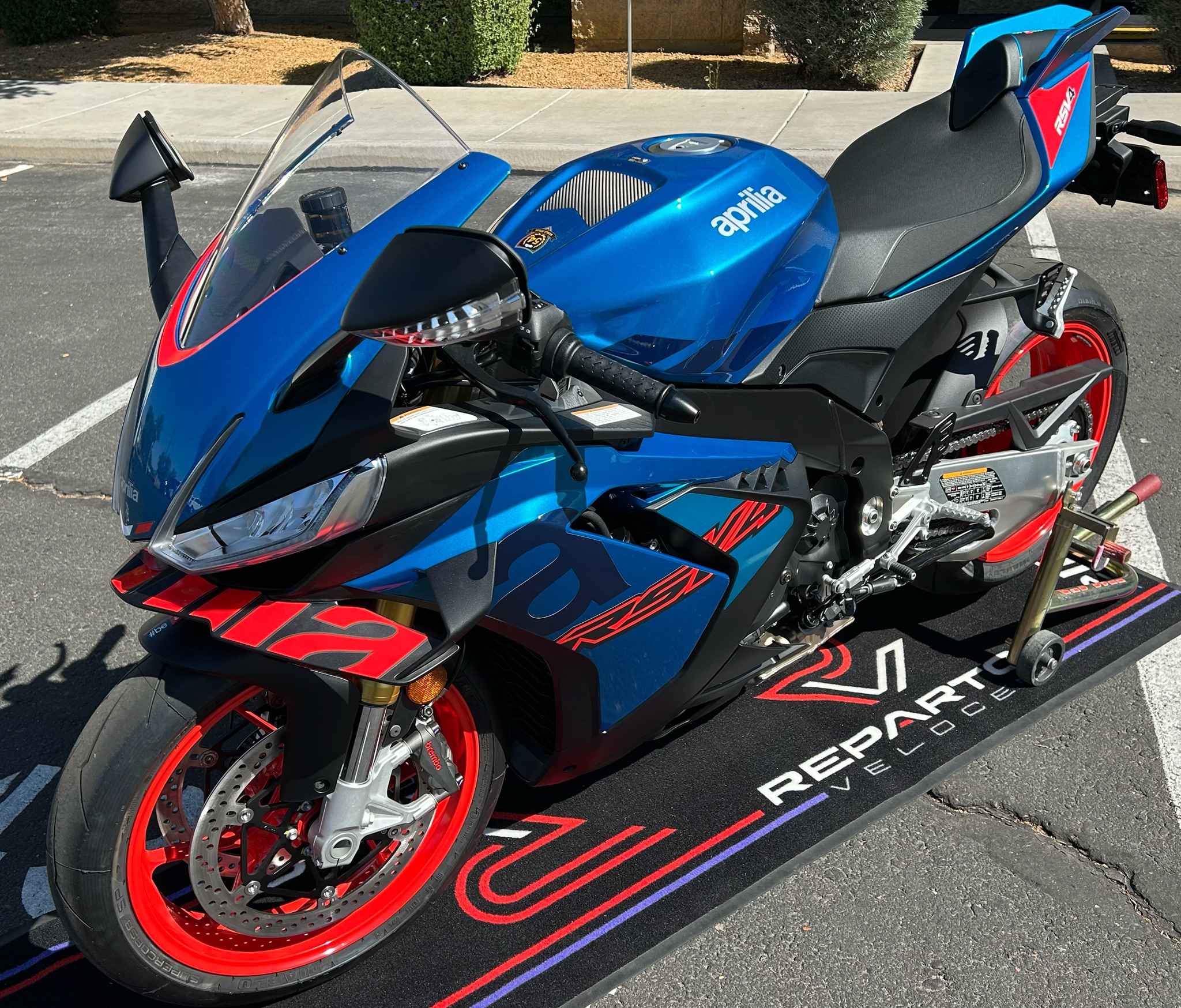 2027 Aprilia RSV4 1100 8