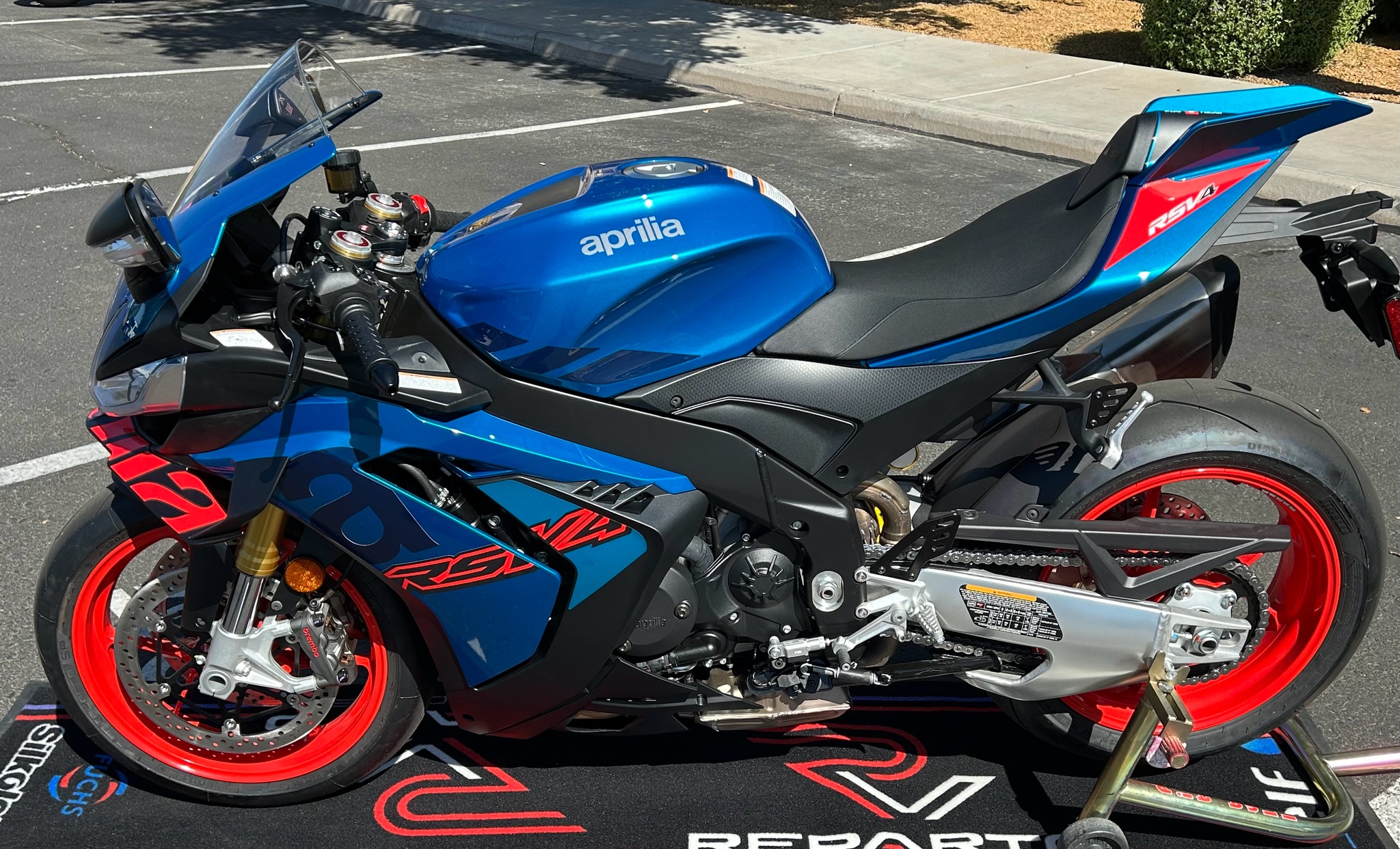 2027 Aprilia RSV4 1100 6