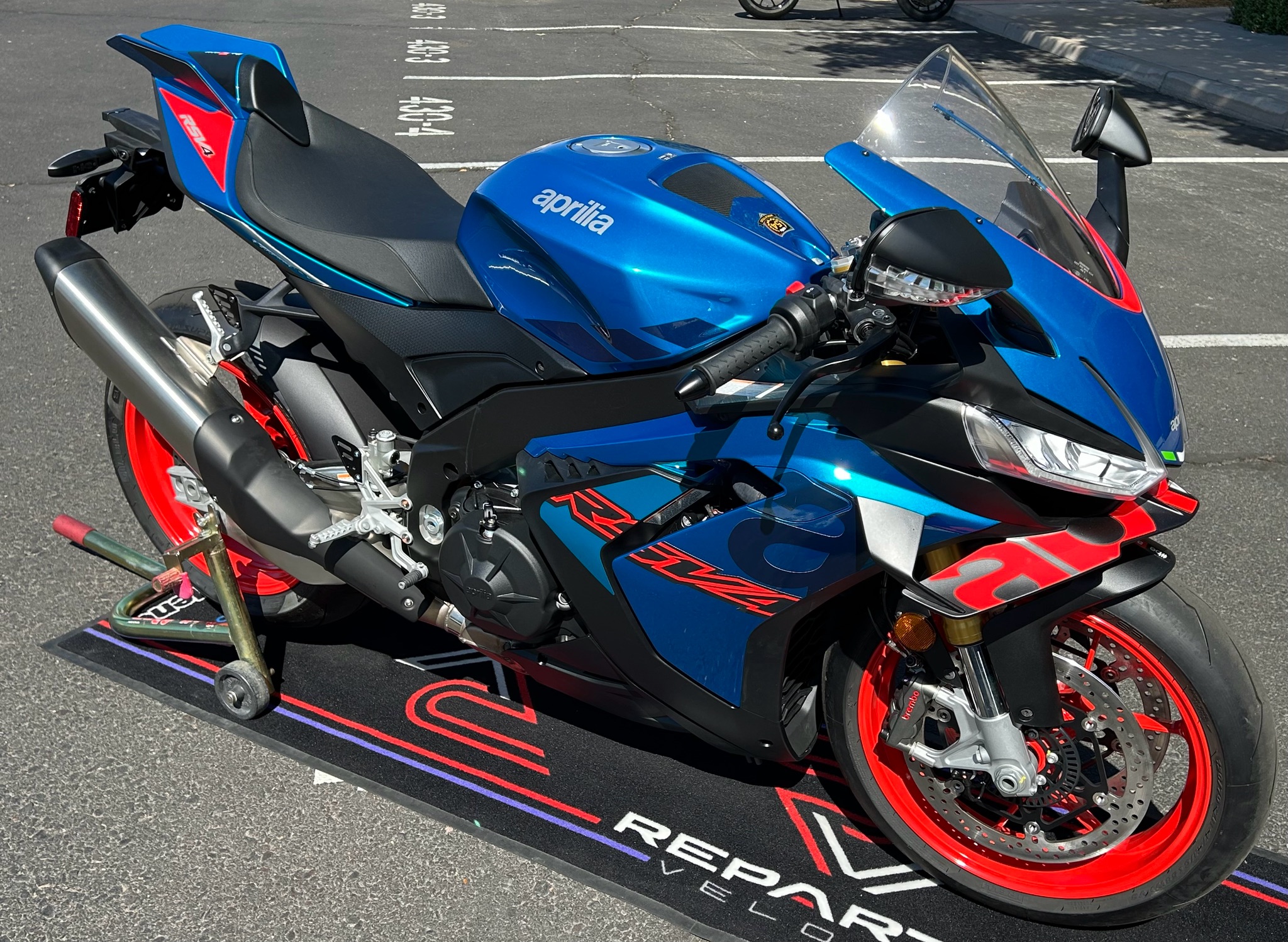 2027 Aprilia RSV4 1100 9